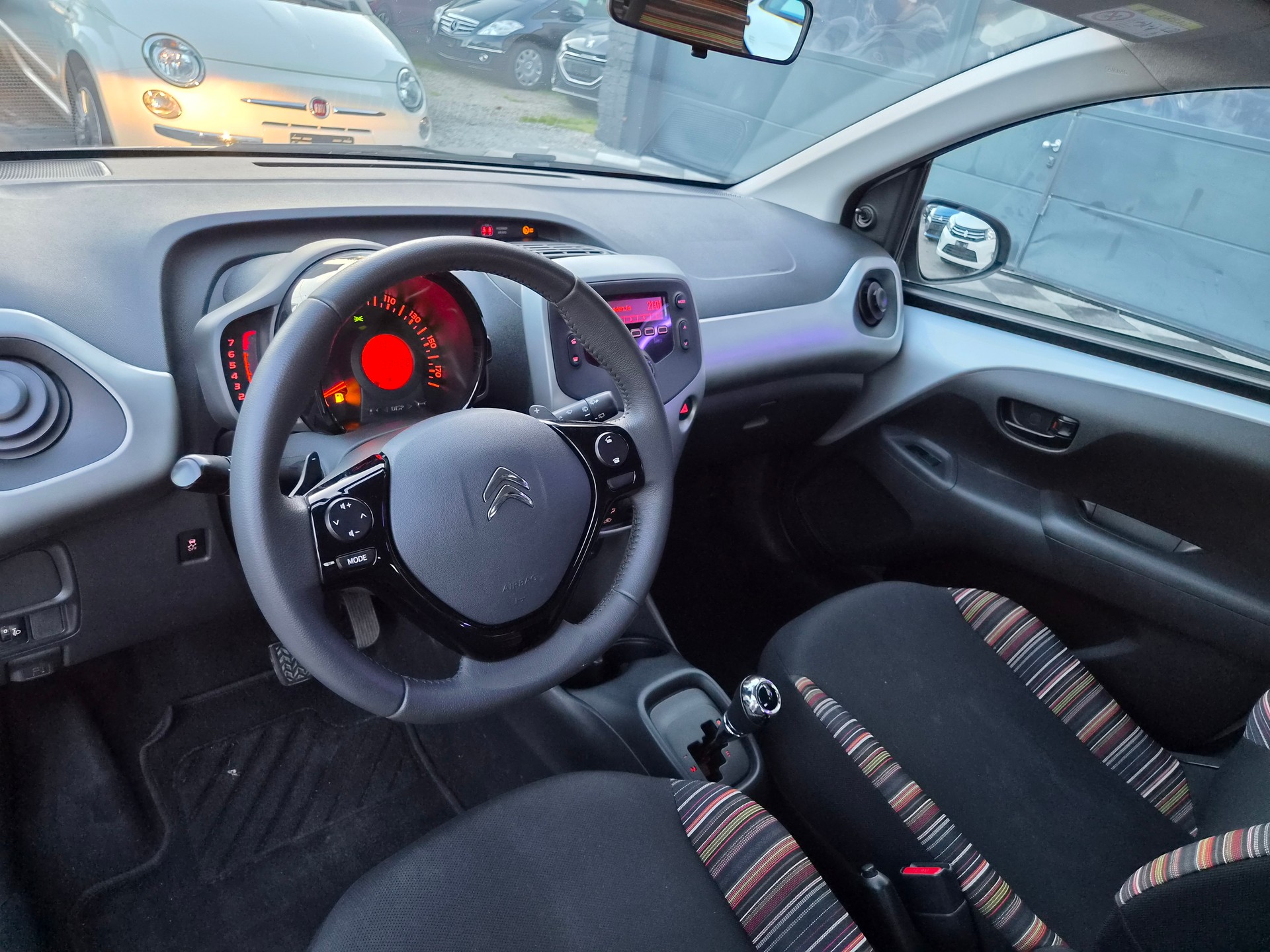 CITROEN C1 1.0i Séduction EGS-image-8