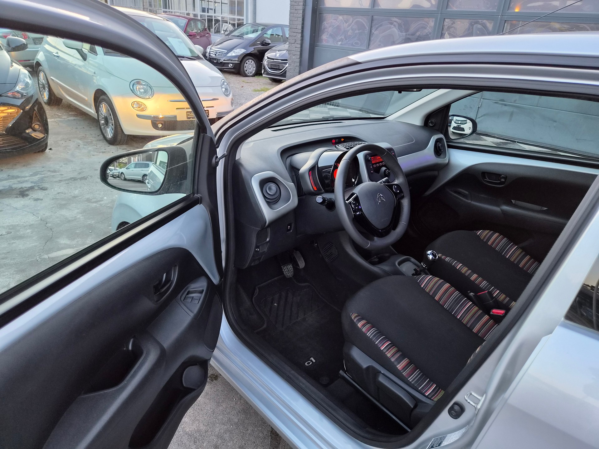 CITROEN C1 1.0i Séduction EGS-image-7