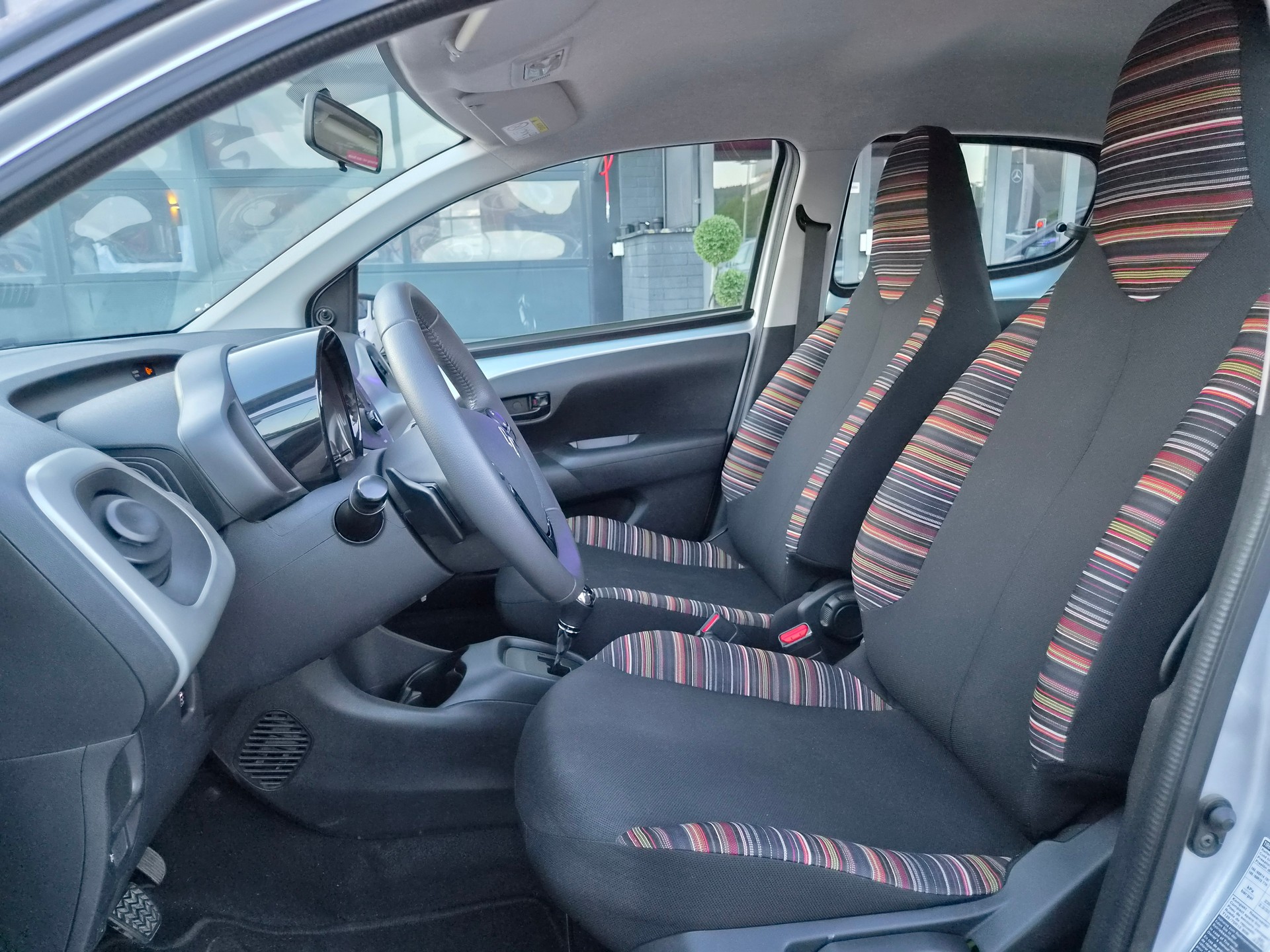 CITROEN C1 1.0i Séduction EGS-image-9