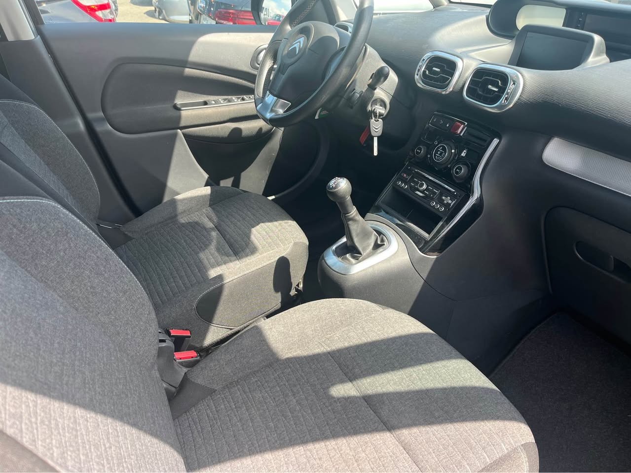 CITROEN C3 Picasso 1.2 Pure Tech Exclusive-image-9