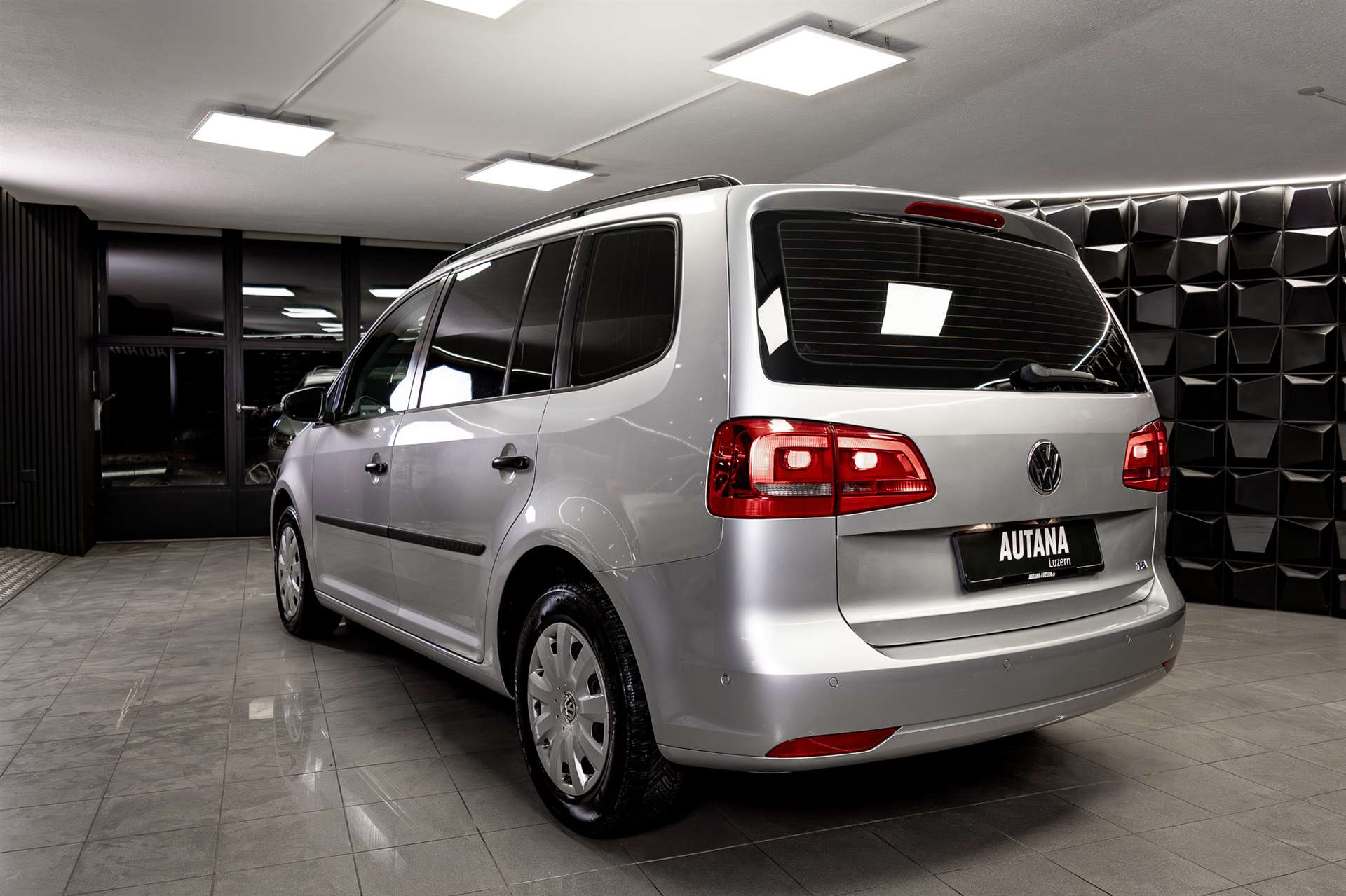 VW Touran 1.4 TSI Trendline DSG-showroom-element-2