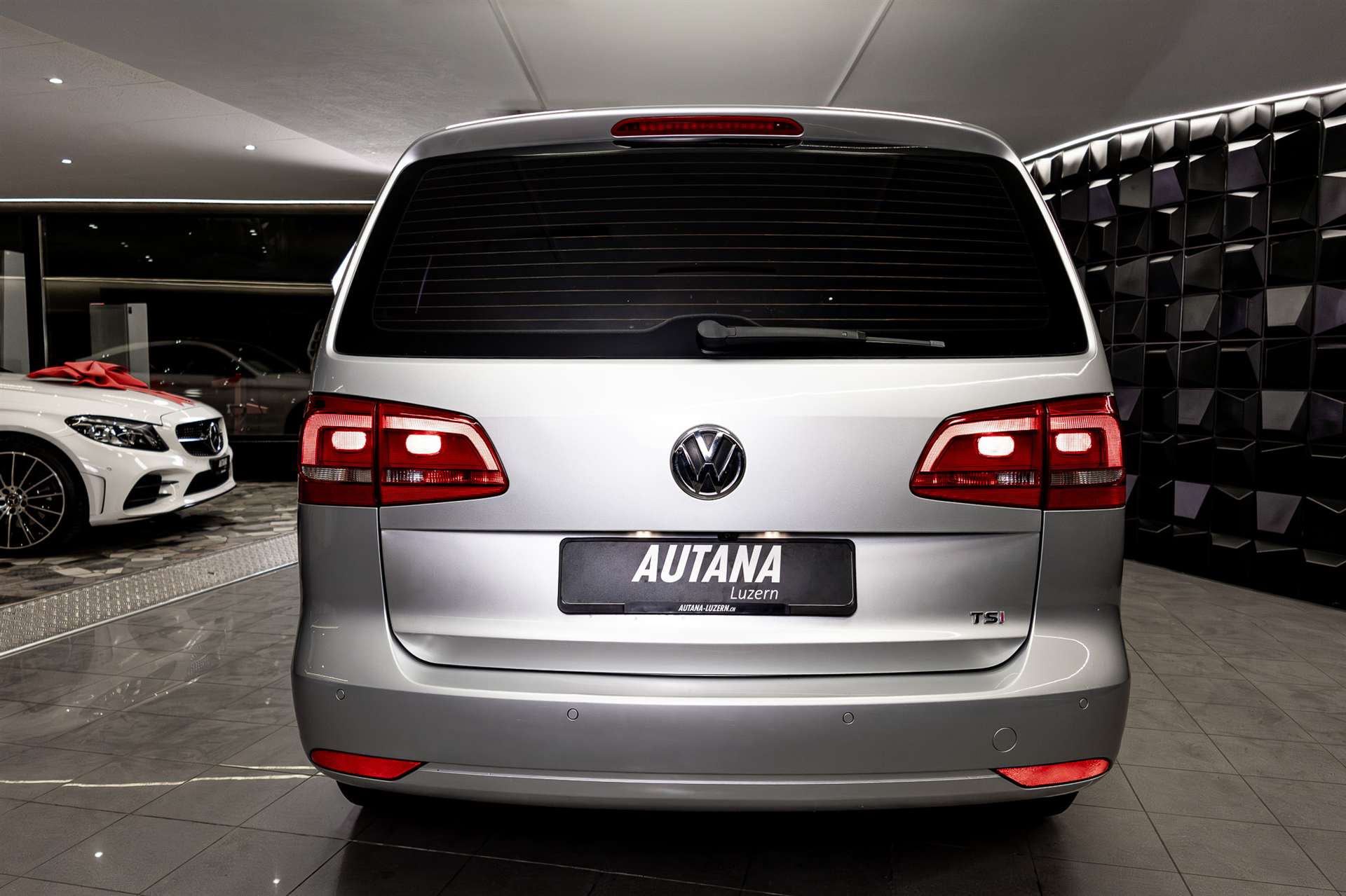 VW Touran 1.4 TSI Trendline DSG-showroom-element-3