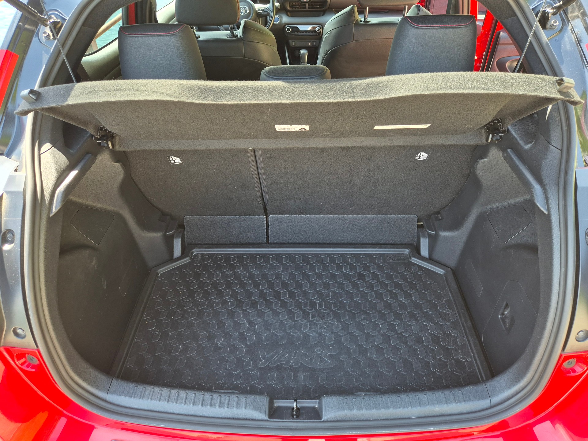 TOYOTA YARIS Hybrid 1.5 VVT-i HSD Premiere Edition-image-7