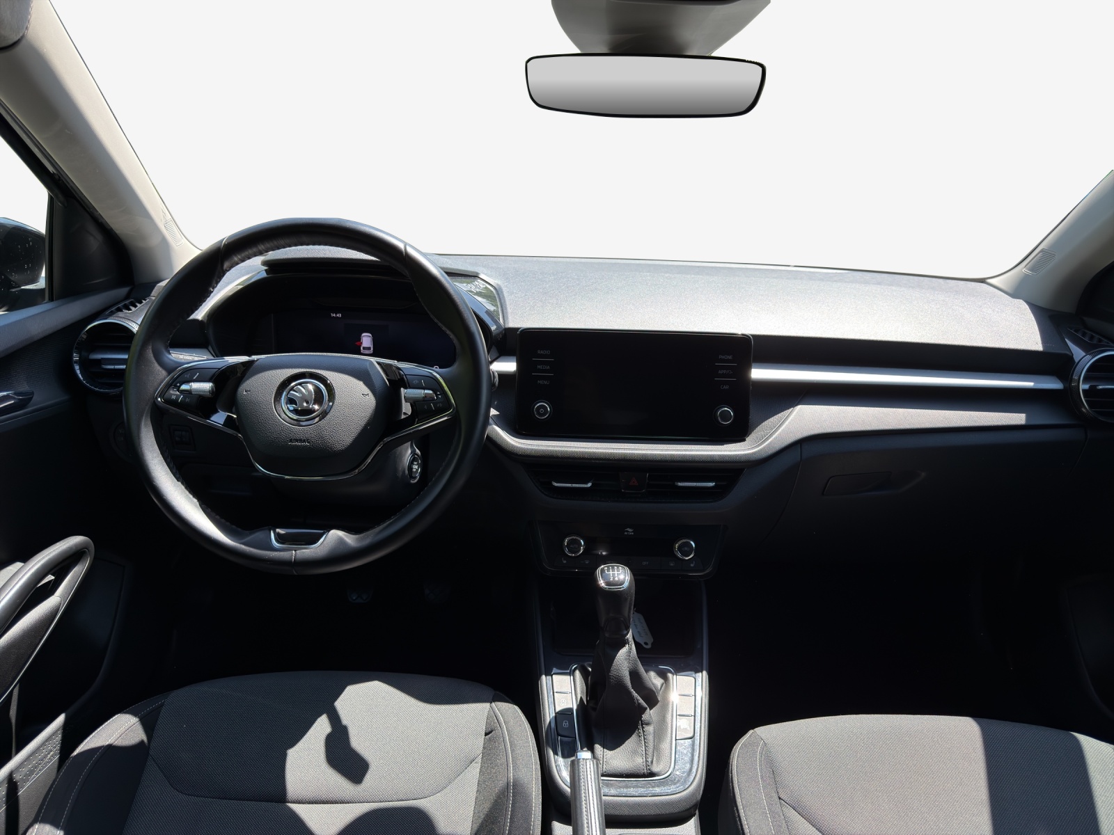 SKODA Fabia 1.0 TSI Ambition-image-8