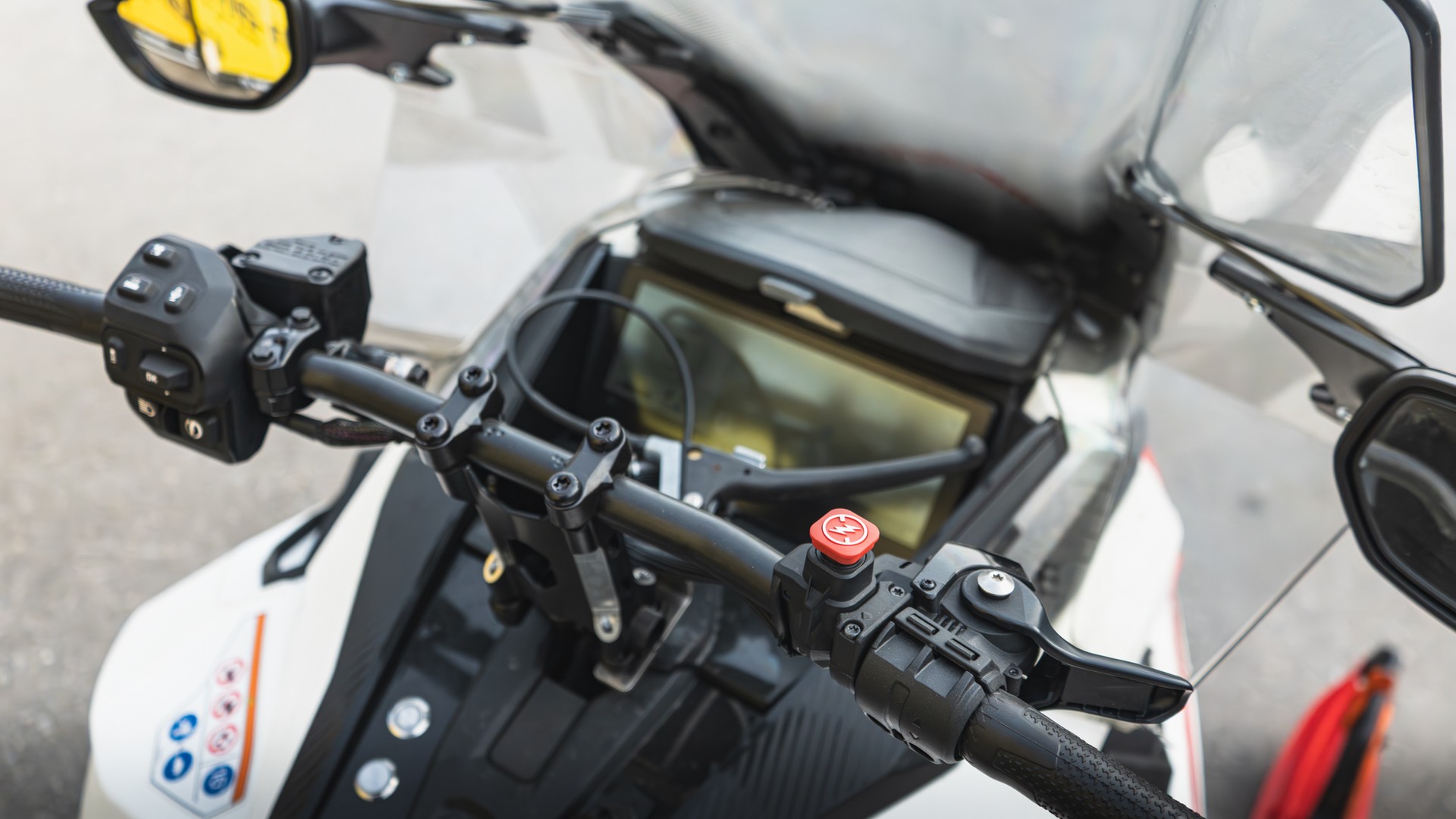 LYNX Adventure Electric-image-8