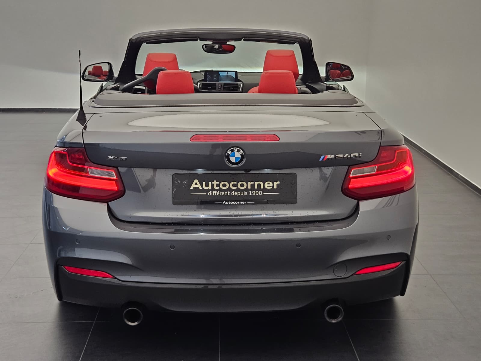 BMW M240i xDrive Steptronic-image-8