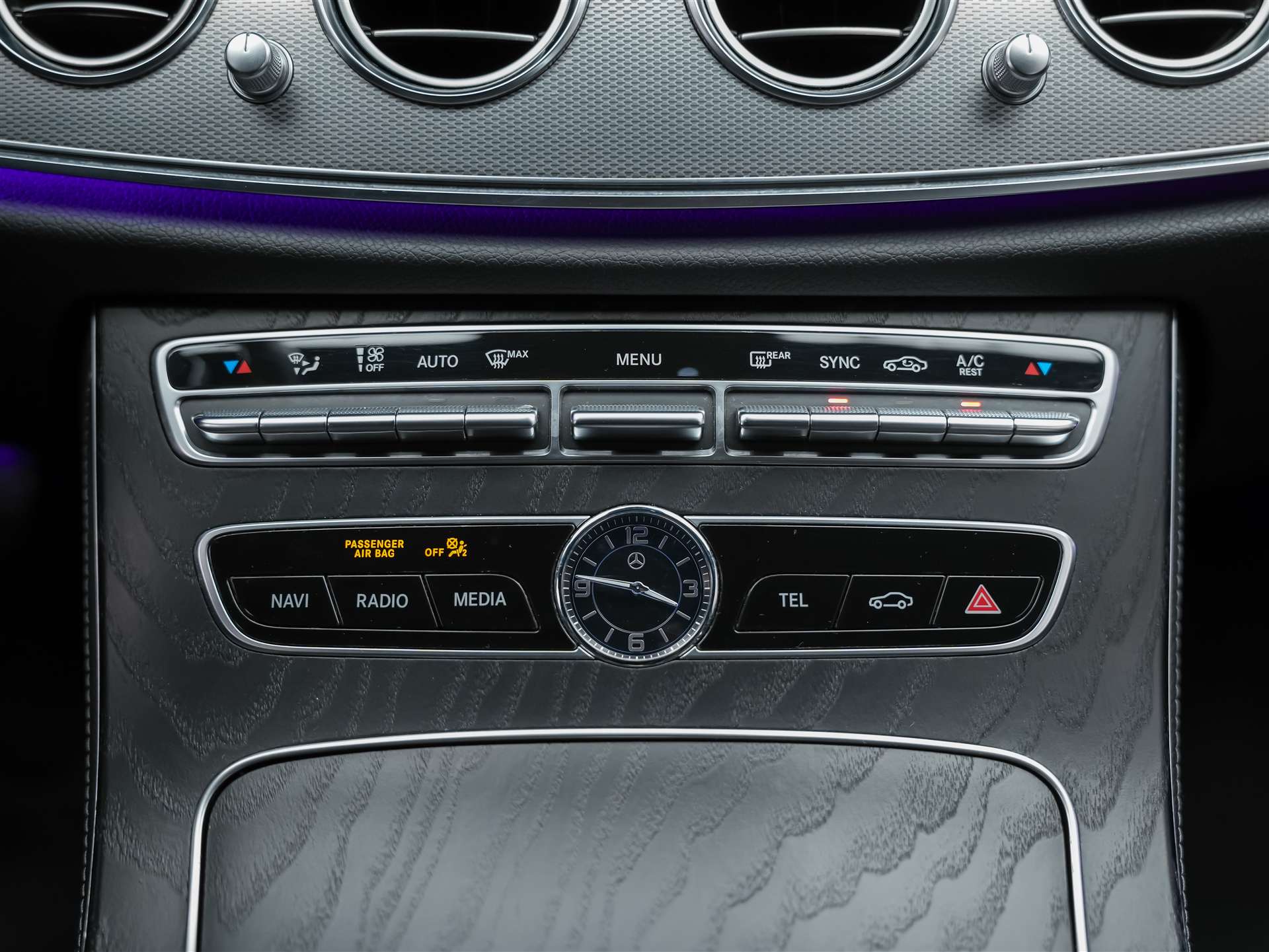 MERCEDES-BENZ E 220 d AMG Line 9G-Tronic *Facelift*Multibeam LED*ACC*360° Kamera*-image-20