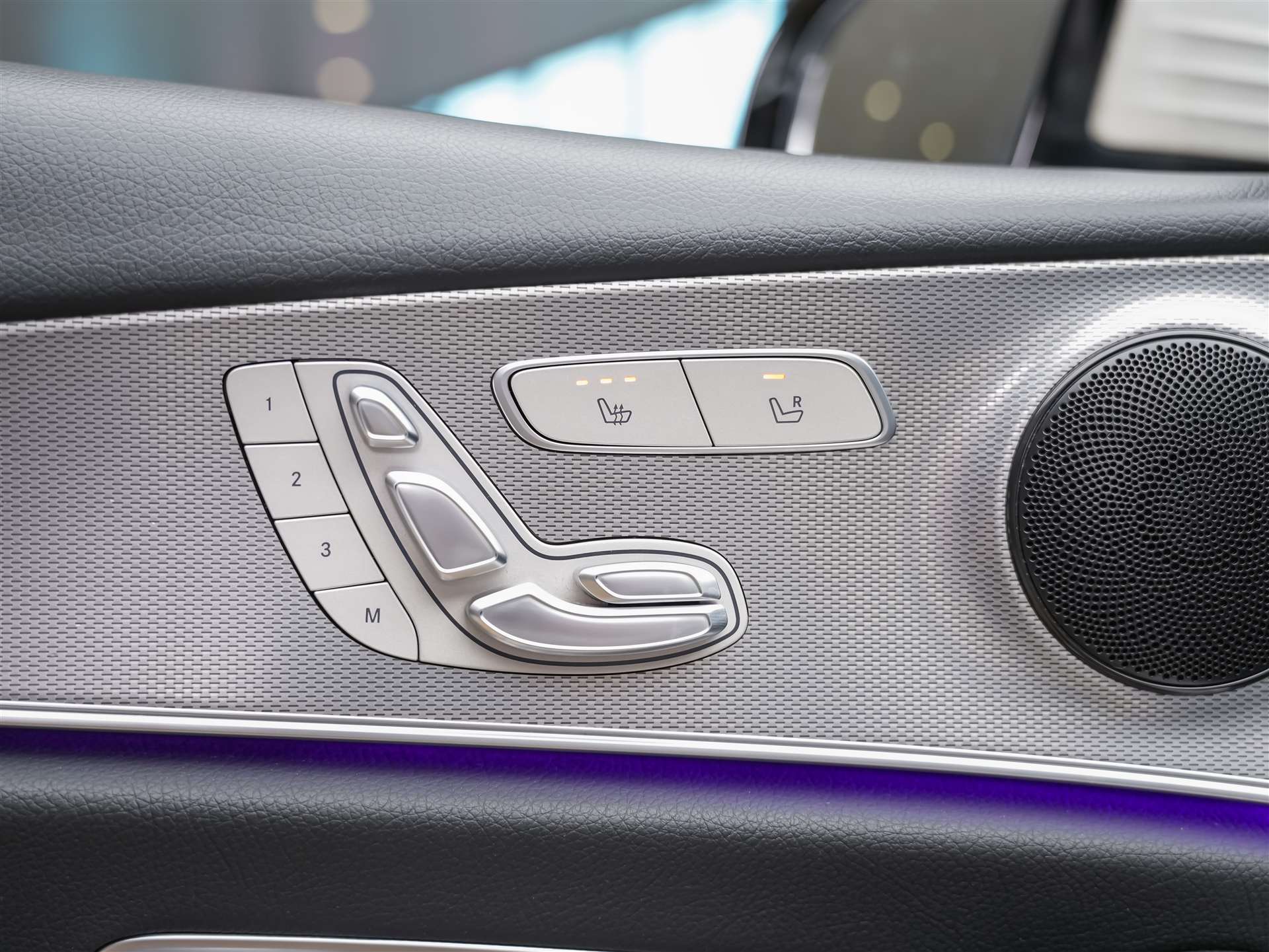 MERCEDES-BENZ E 220 d AMG Line 9G-Tronic *Facelift*Multibeam LED*ACC*360° Kamera*-image-22