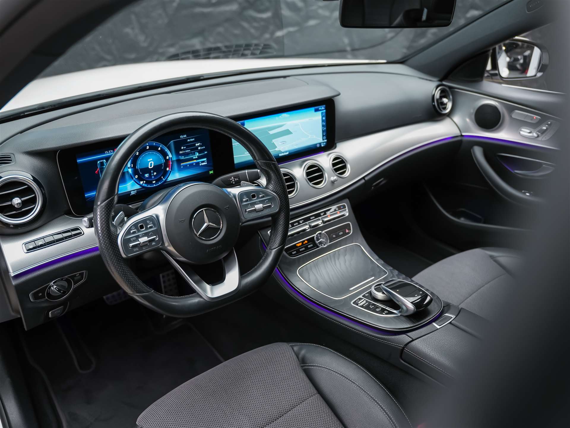 MERCEDES-BENZ E 220 d AMG Line 9G-Tronic *Facelift*Multibeam LED*ACC*360° Kamera*-image-8