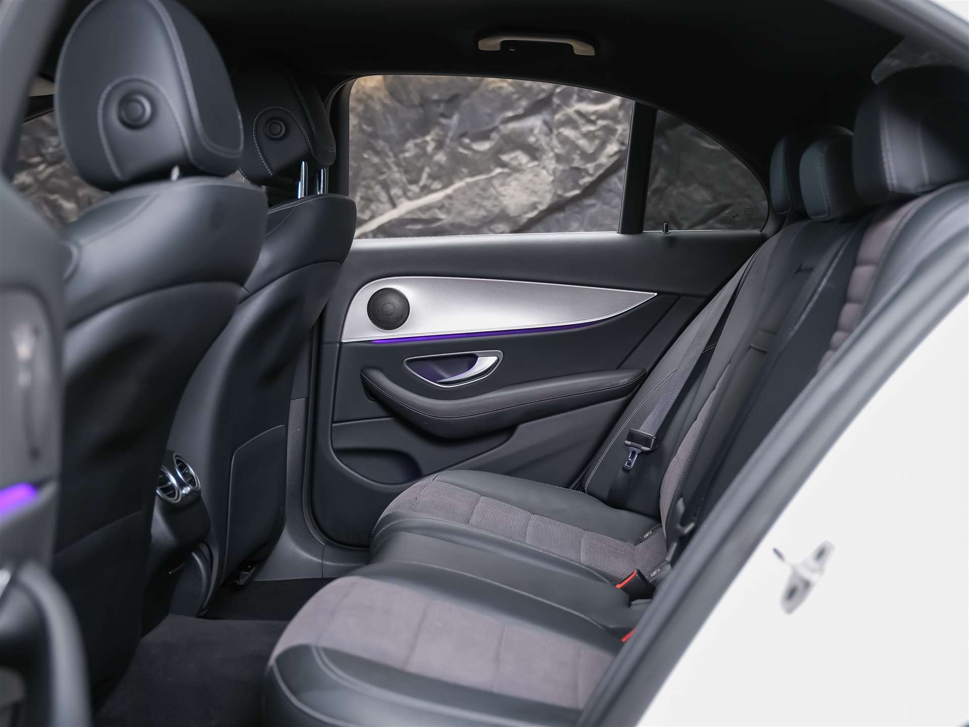 MERCEDES-BENZ E 220 d AMG Line 9G-Tronic *Facelift*Multibeam LED*ACC*360° Kamera*-image-11