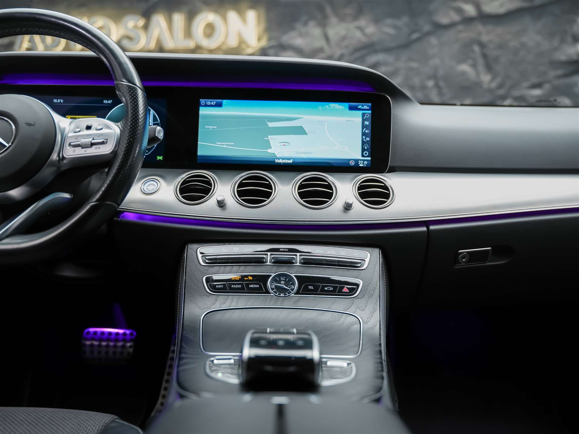 MERCEDES-BENZ E 220 d AMG Line 9G-Tronic *Facelift*Multibeam LED*ACC*360° Kamera*-image-18