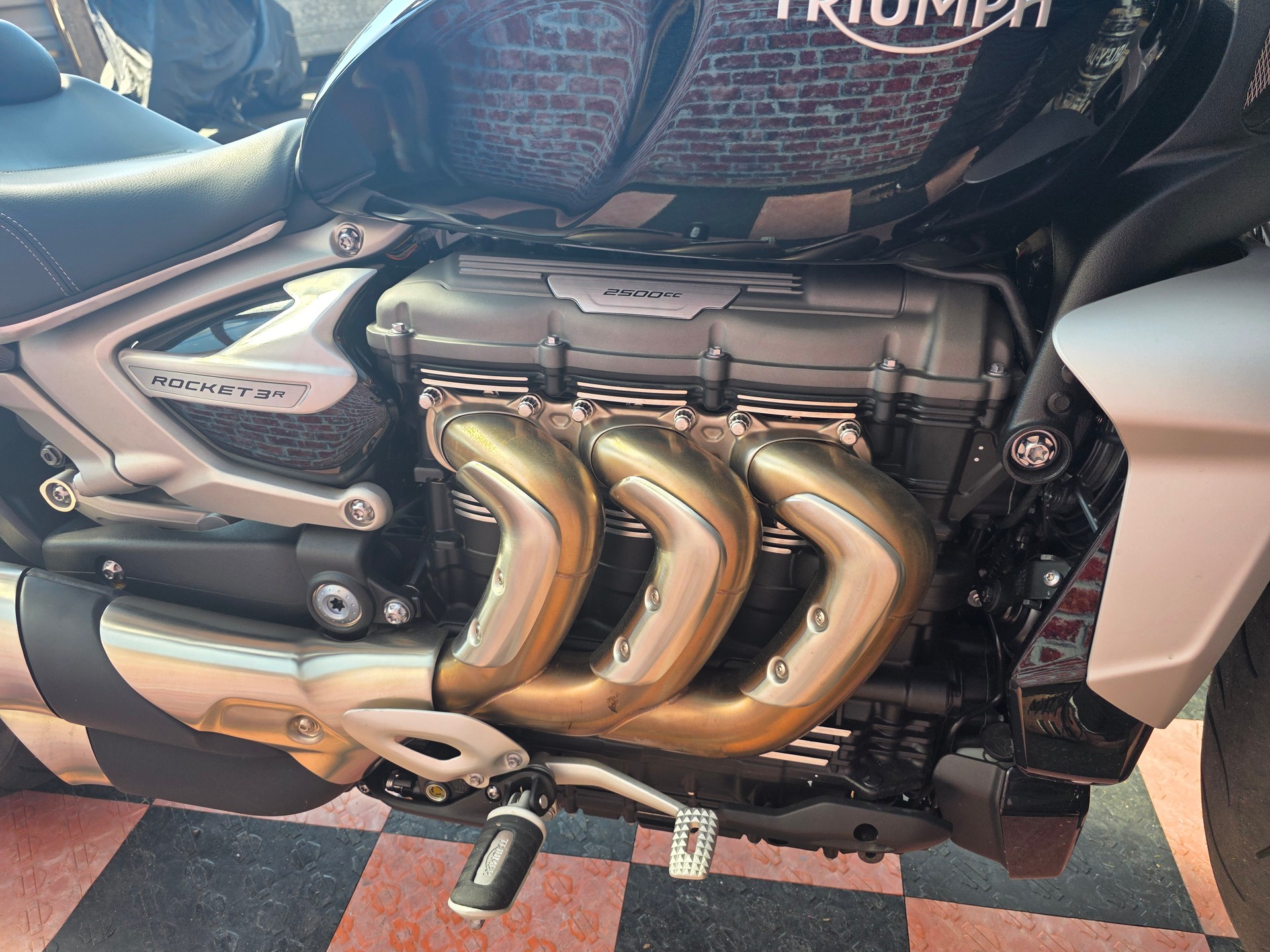 TRIUMPH Rocket 3 R-image-10
