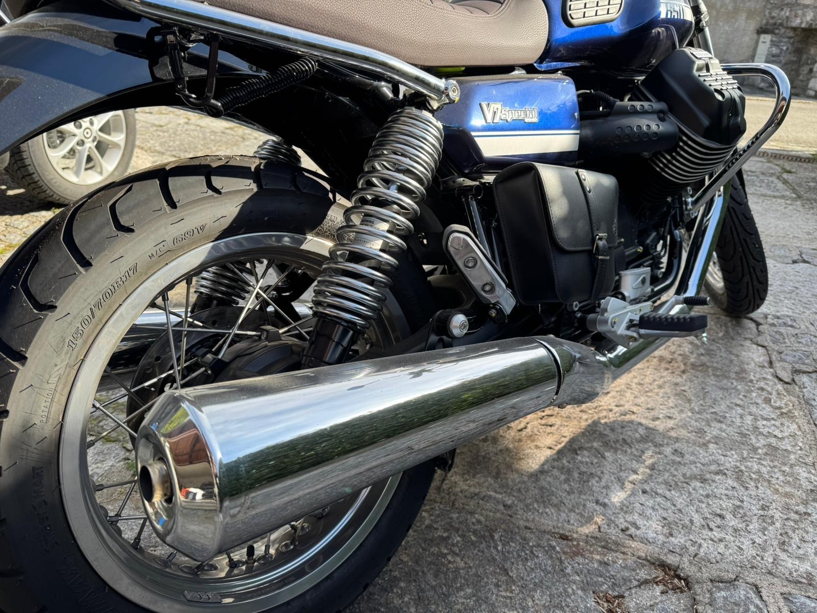 MOTO GUZZI V7 IV 850 Special-image-12