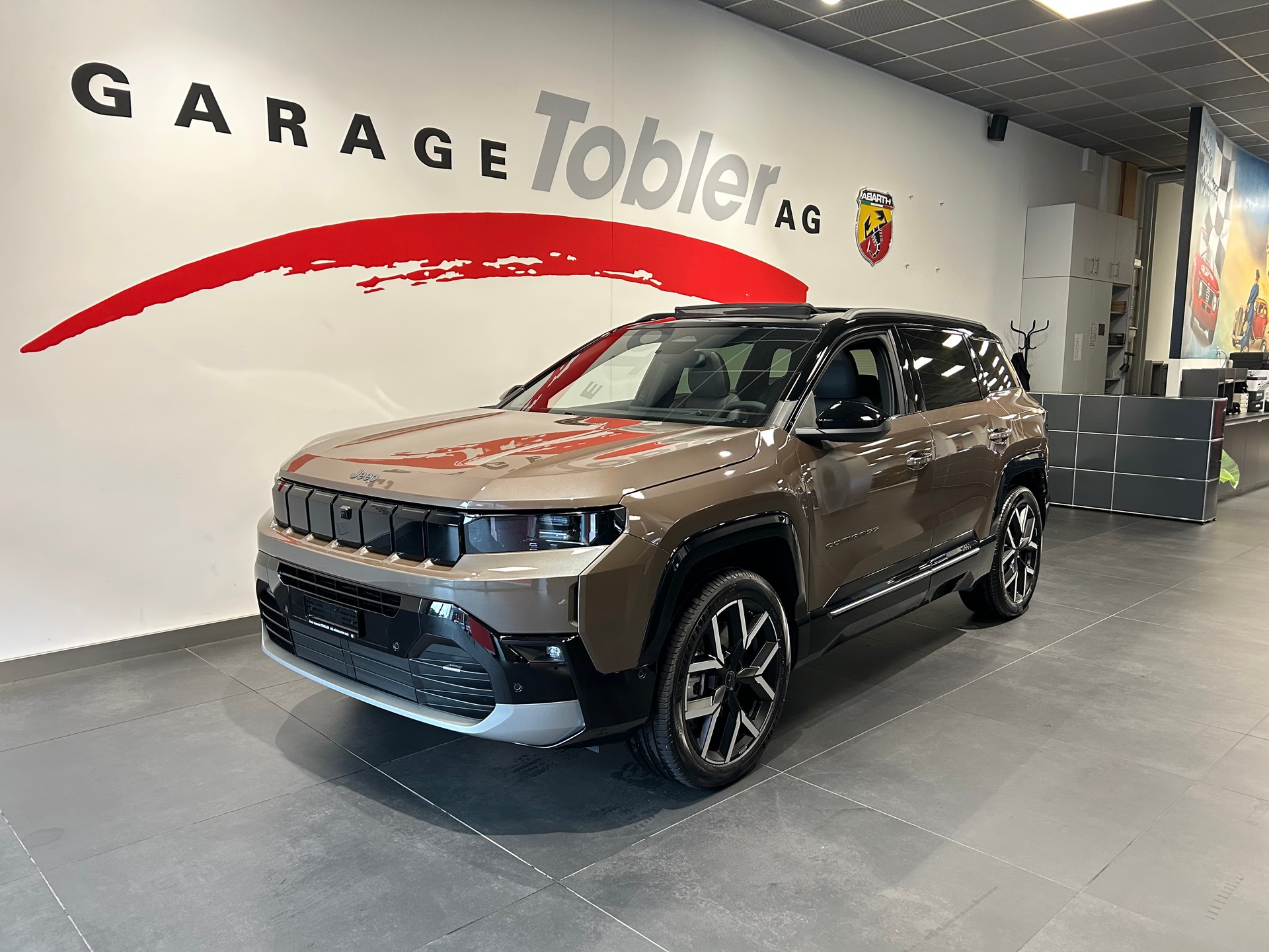 JEEP Compass 1.6 T PHEV Summit-showroom-element-1