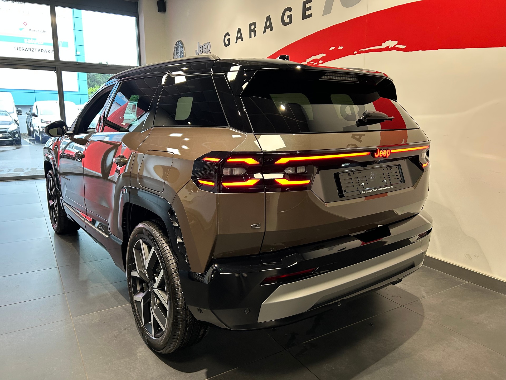 JEEP Compass 1.6 T PHEV Summit-image-22