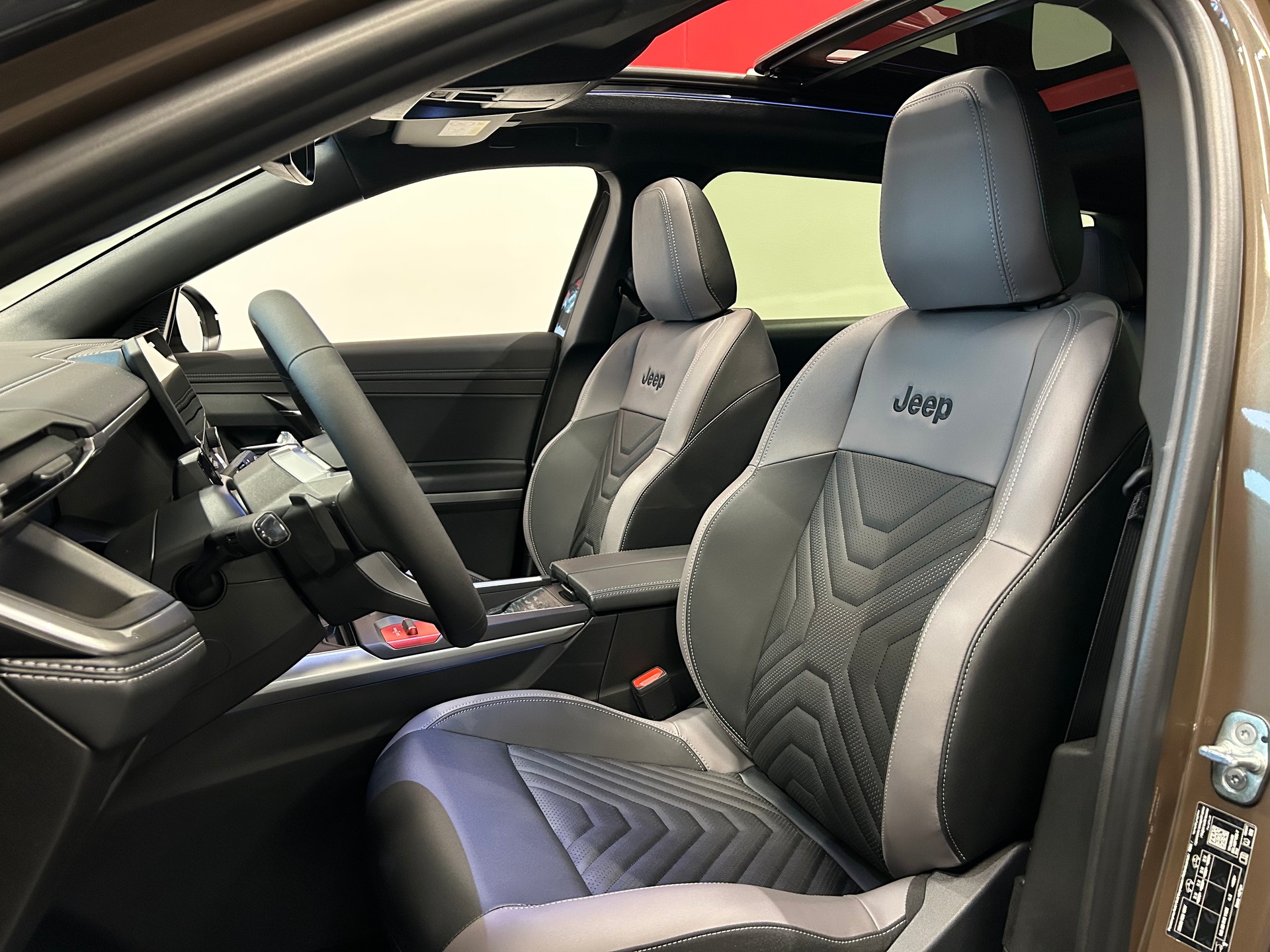 JEEP Compass 1.6 T PHEV Summit-image-11