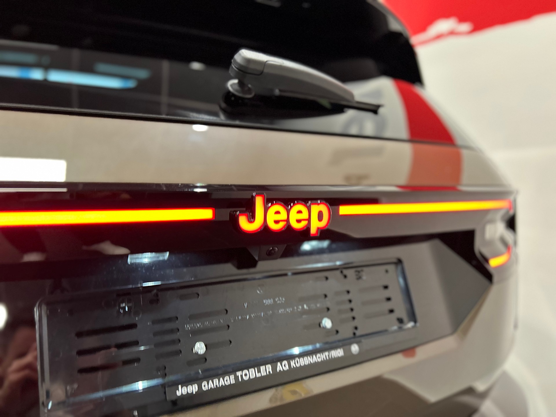 JEEP Compass 1.6 T PHEV Summit-image-27