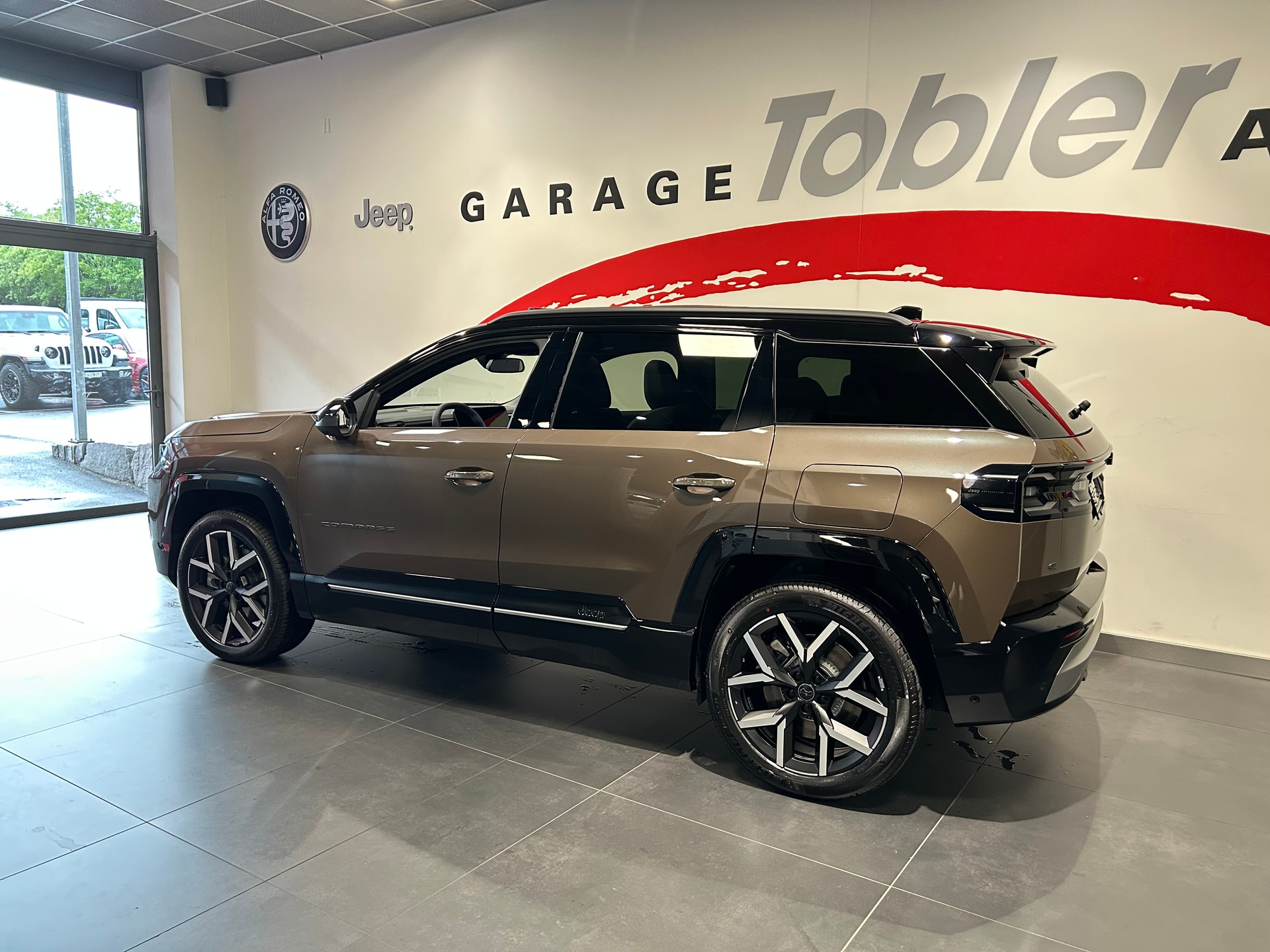 JEEP Compass 1.6 T PHEV Summit-image-18