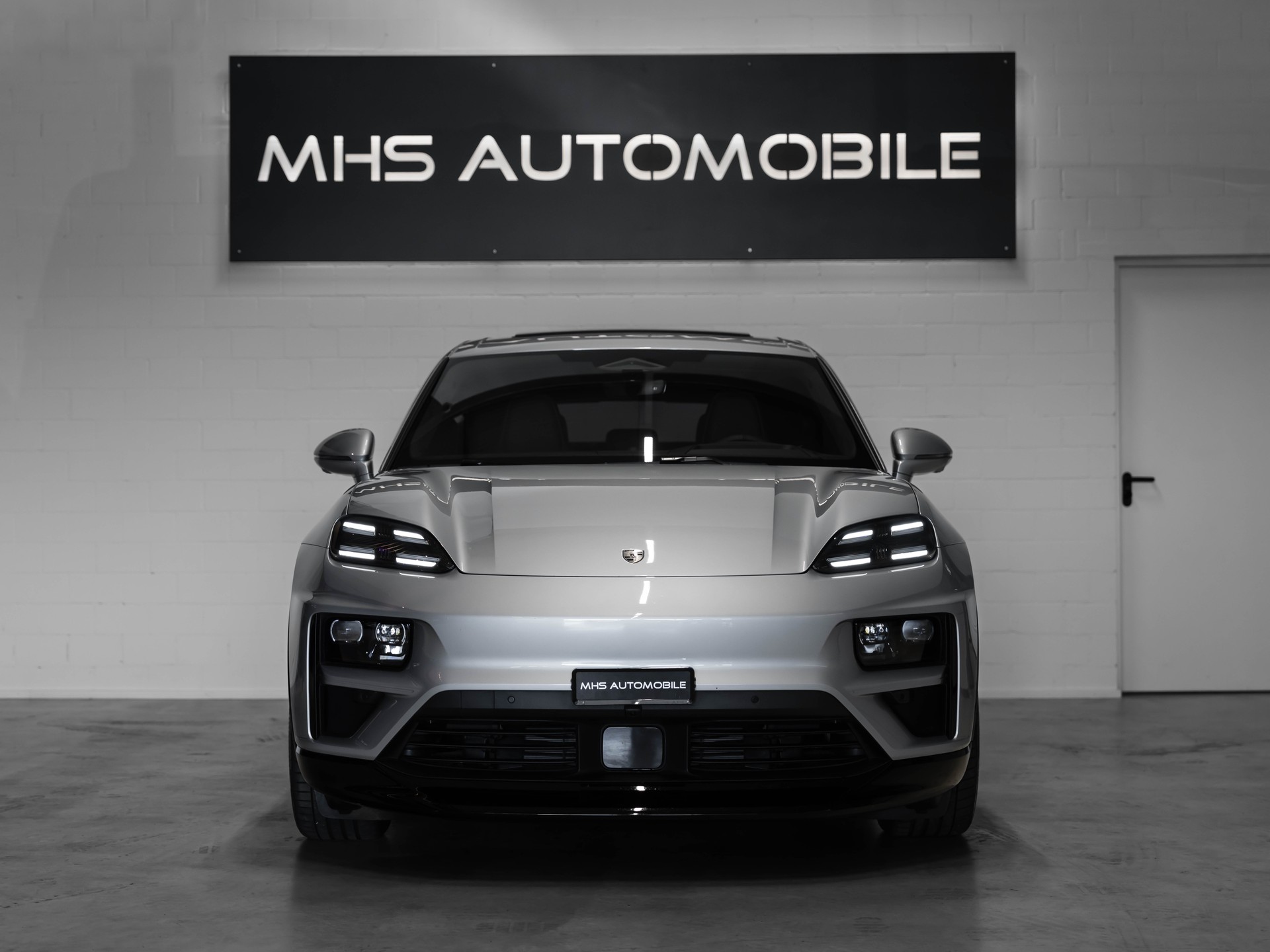 PORSCHE Macan Turbo 100kWh-image-6
