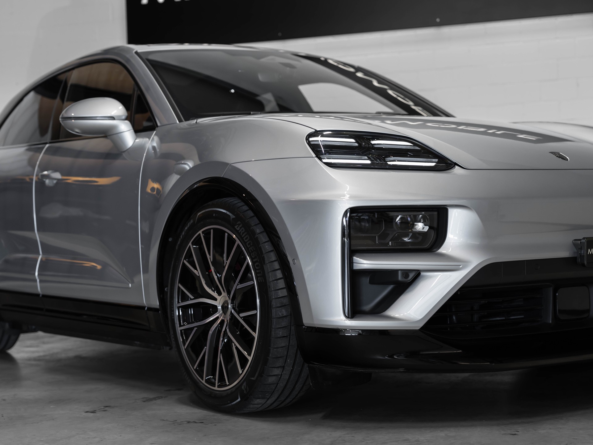 PORSCHE Macan Turbo 100kWh-image-25
