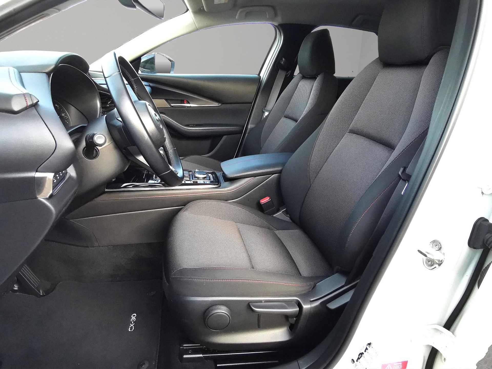 MAZDA CX-30 2.0 186 Homura-showroom-element-1