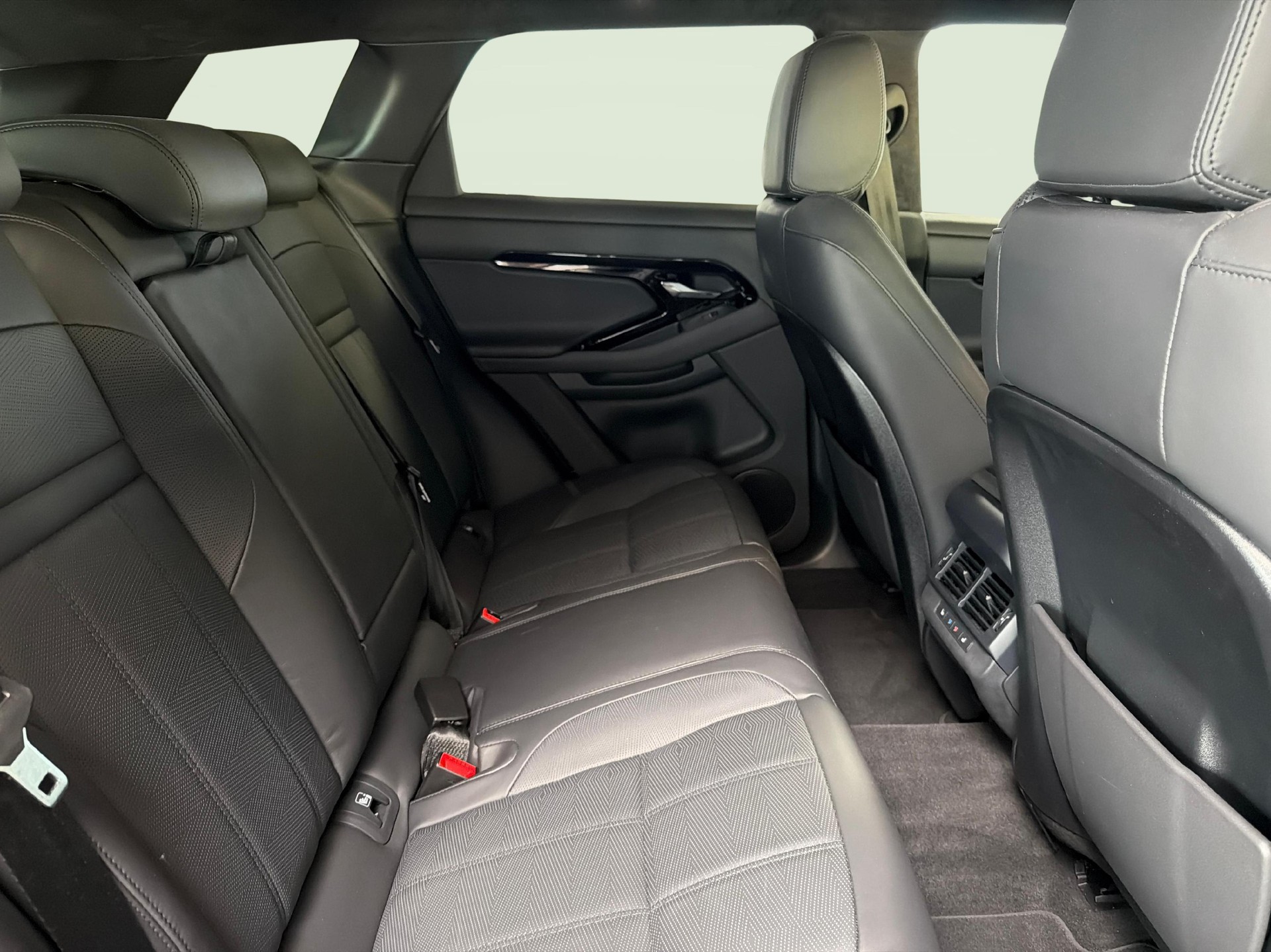 LAND ROVER Range Rover Evoque 1.5 T 270e Autobiography-image-10