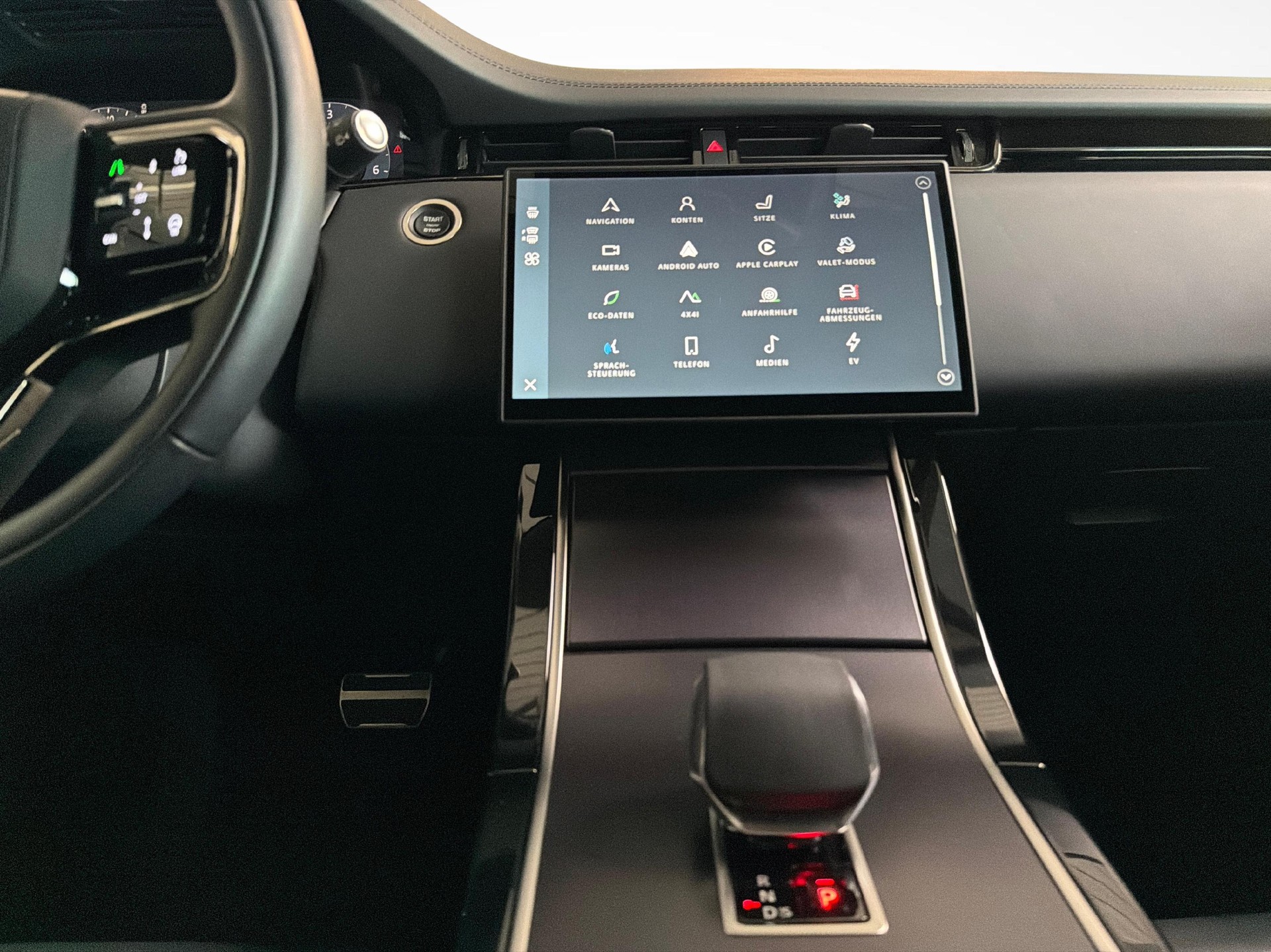 LAND ROVER Range Rover Evoque 1.5 T 270e Autobiography-image-17