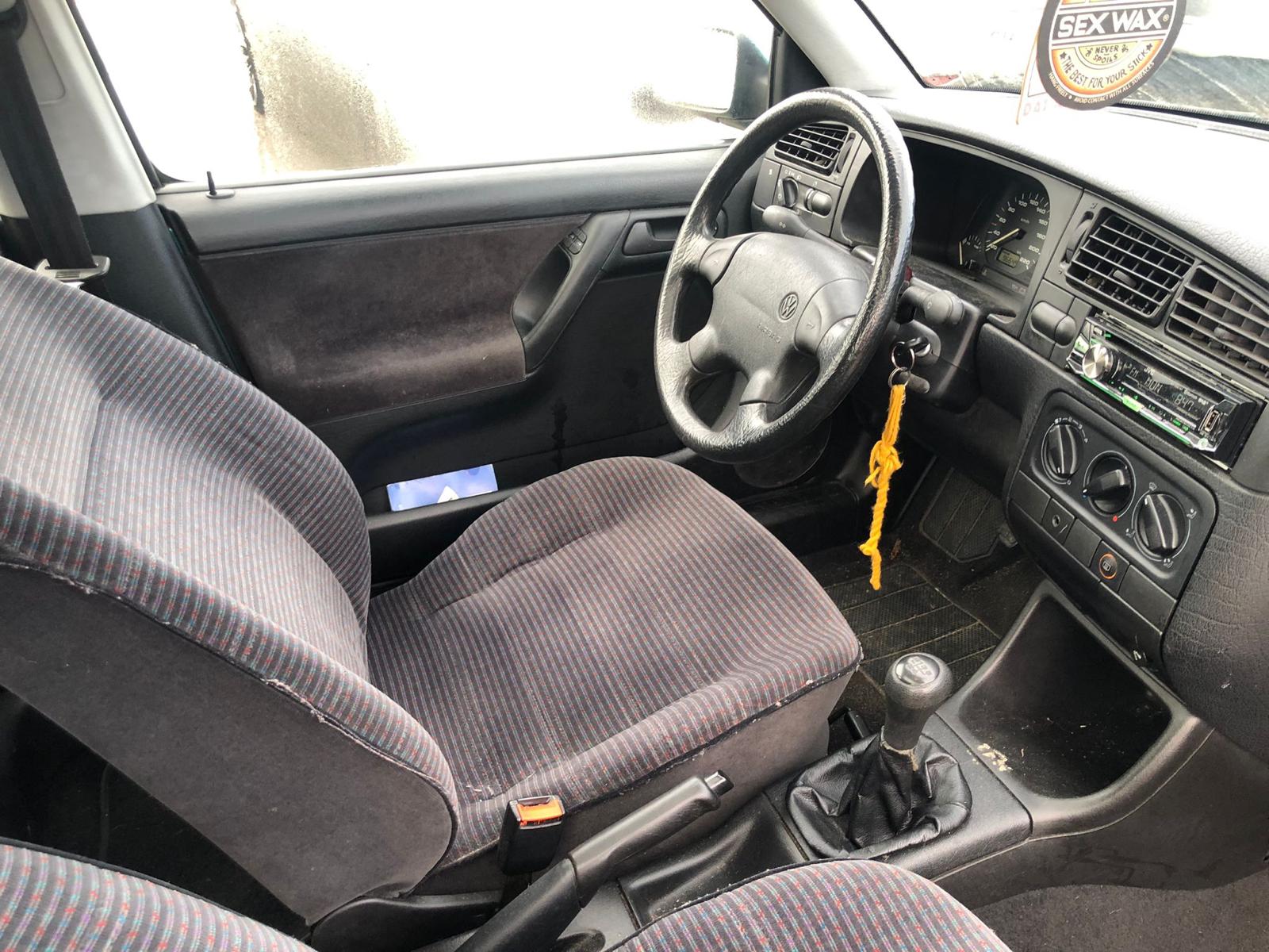 VW Golf 1800 S-Plus (GL)-image-3