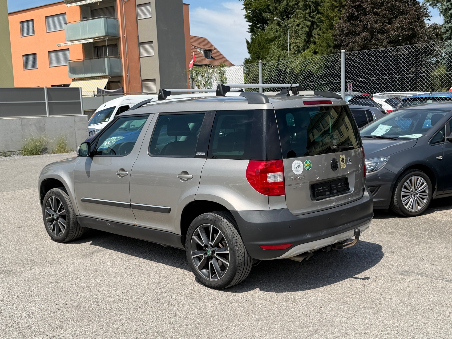 SKODA Yeti 2.0 TDI Adventure 4x4 DSG-image-11