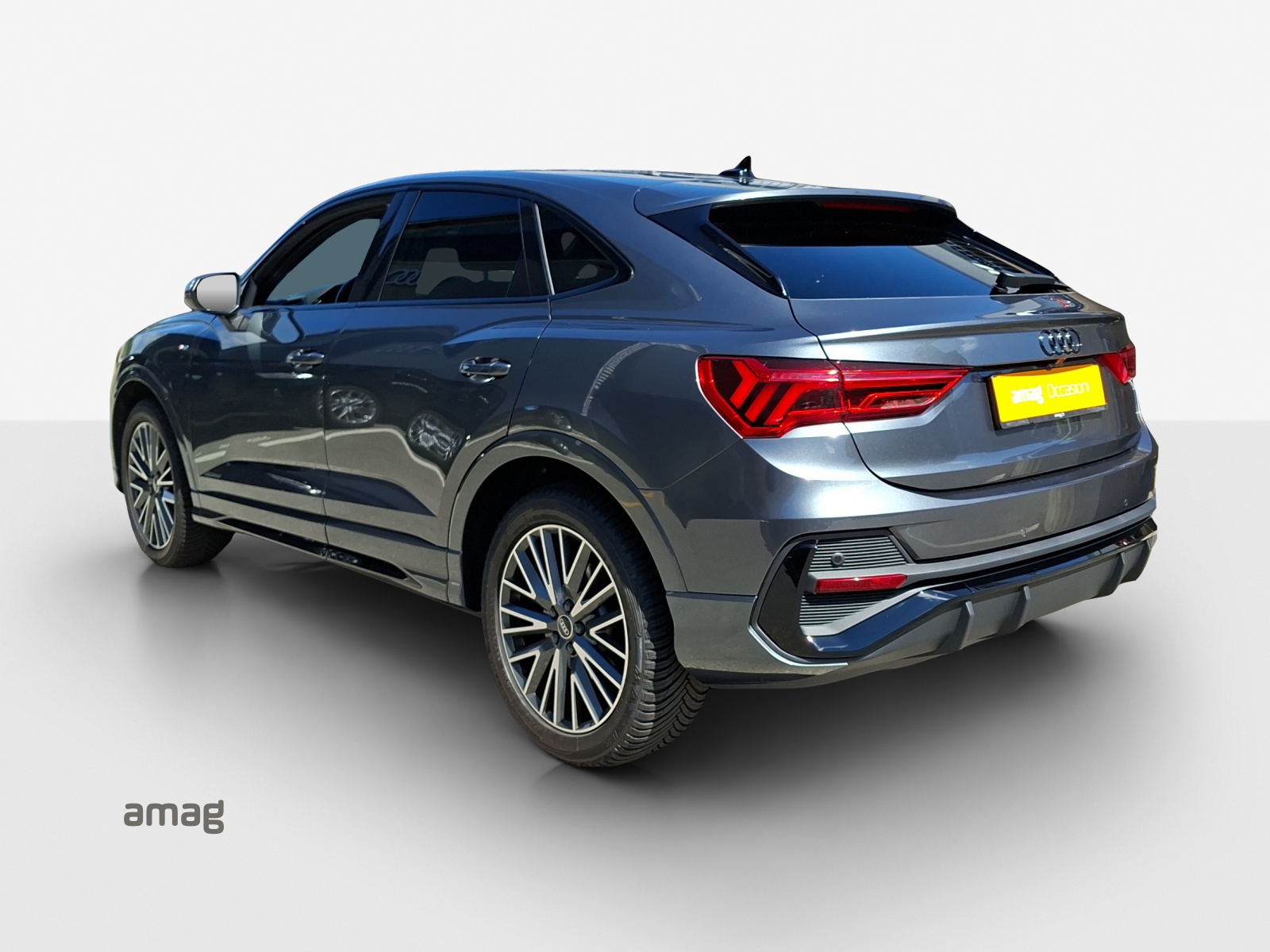 AUDI Q3 35 TFSI S line Attraction S-tronic-showroom-element-2