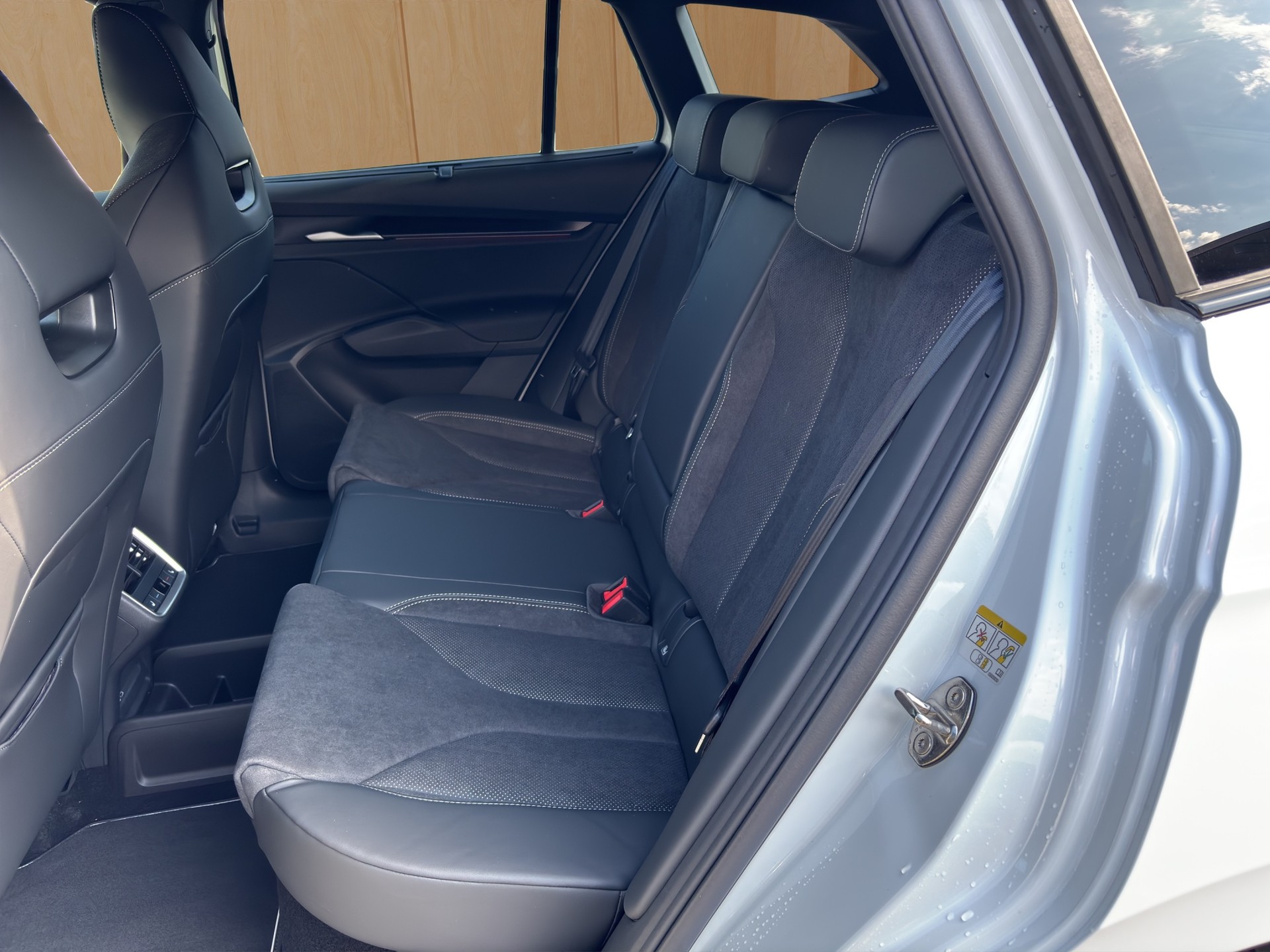 SKODA Enyaq 85x Sportline 4x4-image-8