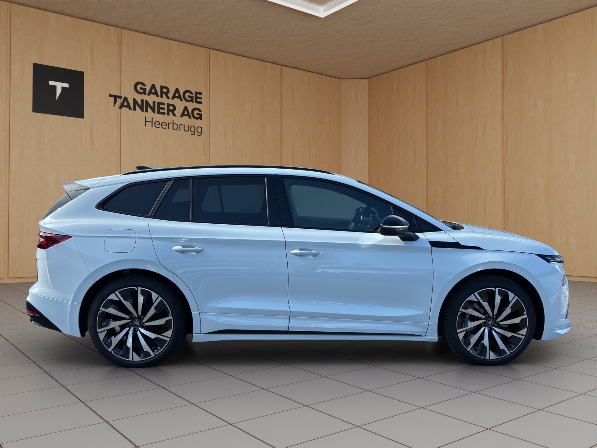 SKODA Enyaq 85x Sportline 4x4-showroom-element-3
