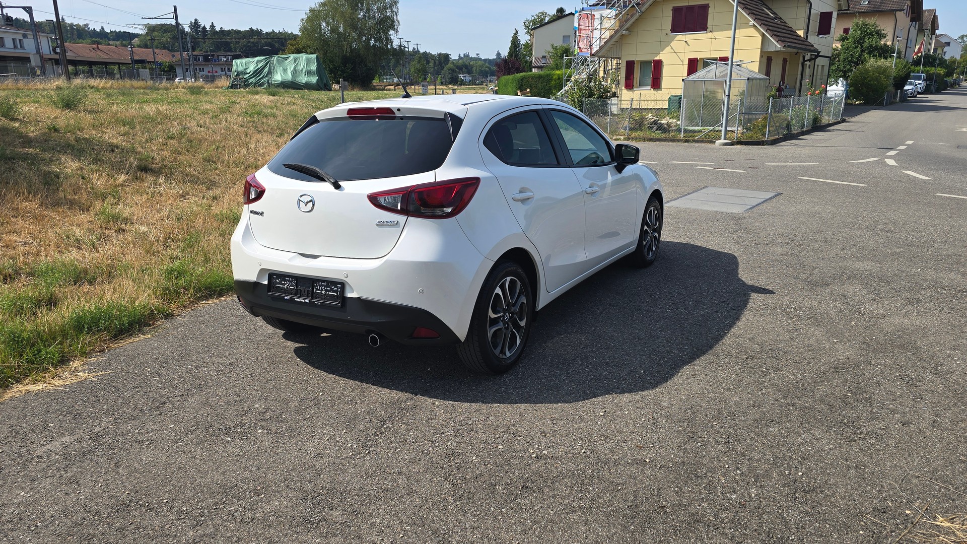 MAZDA 2 1.5 CD 16V Skyactiv-D Ambition Plus-showroom-element-1
