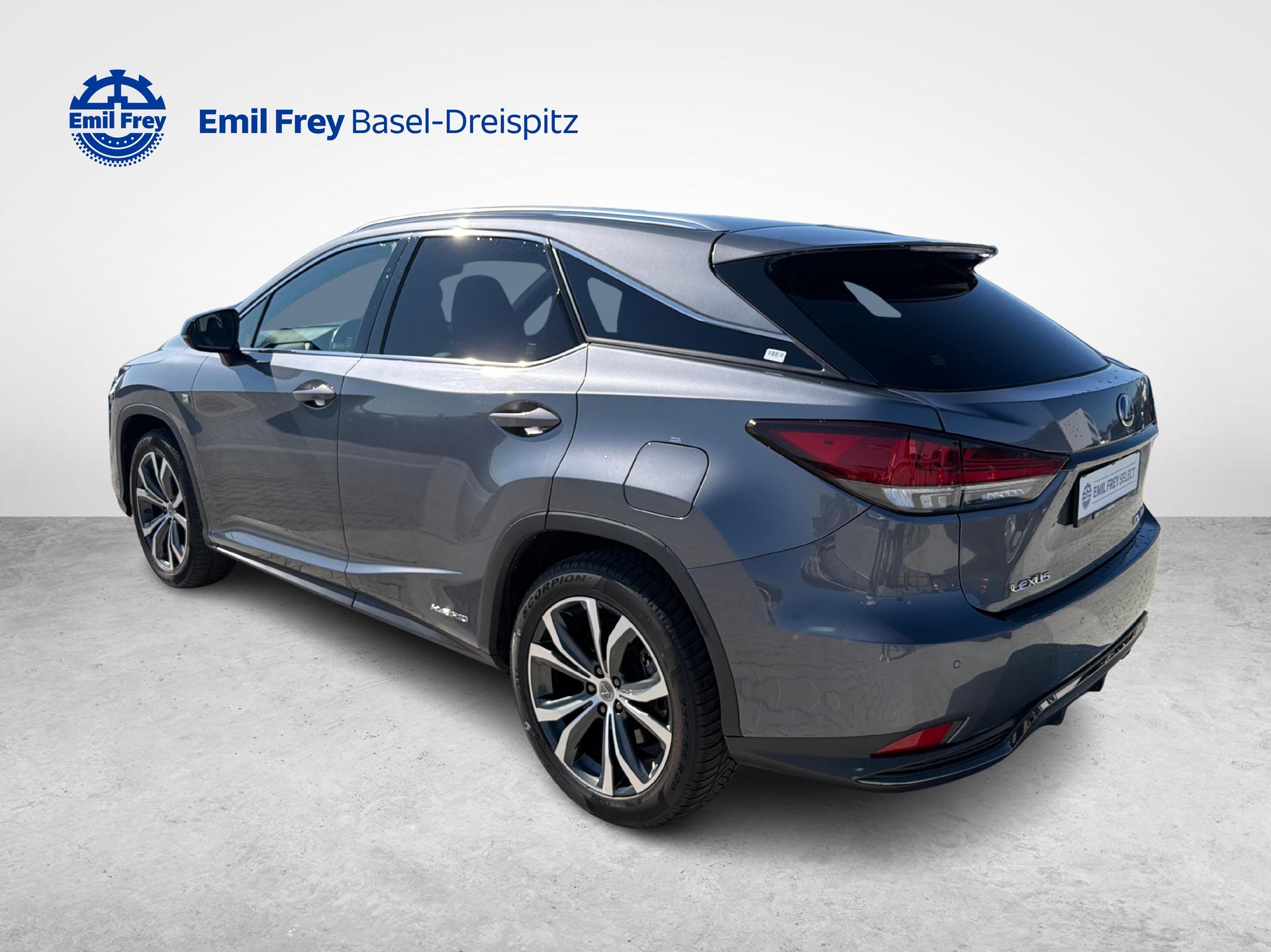 LEXUS RX 450h F-Sport-showroom-element-2