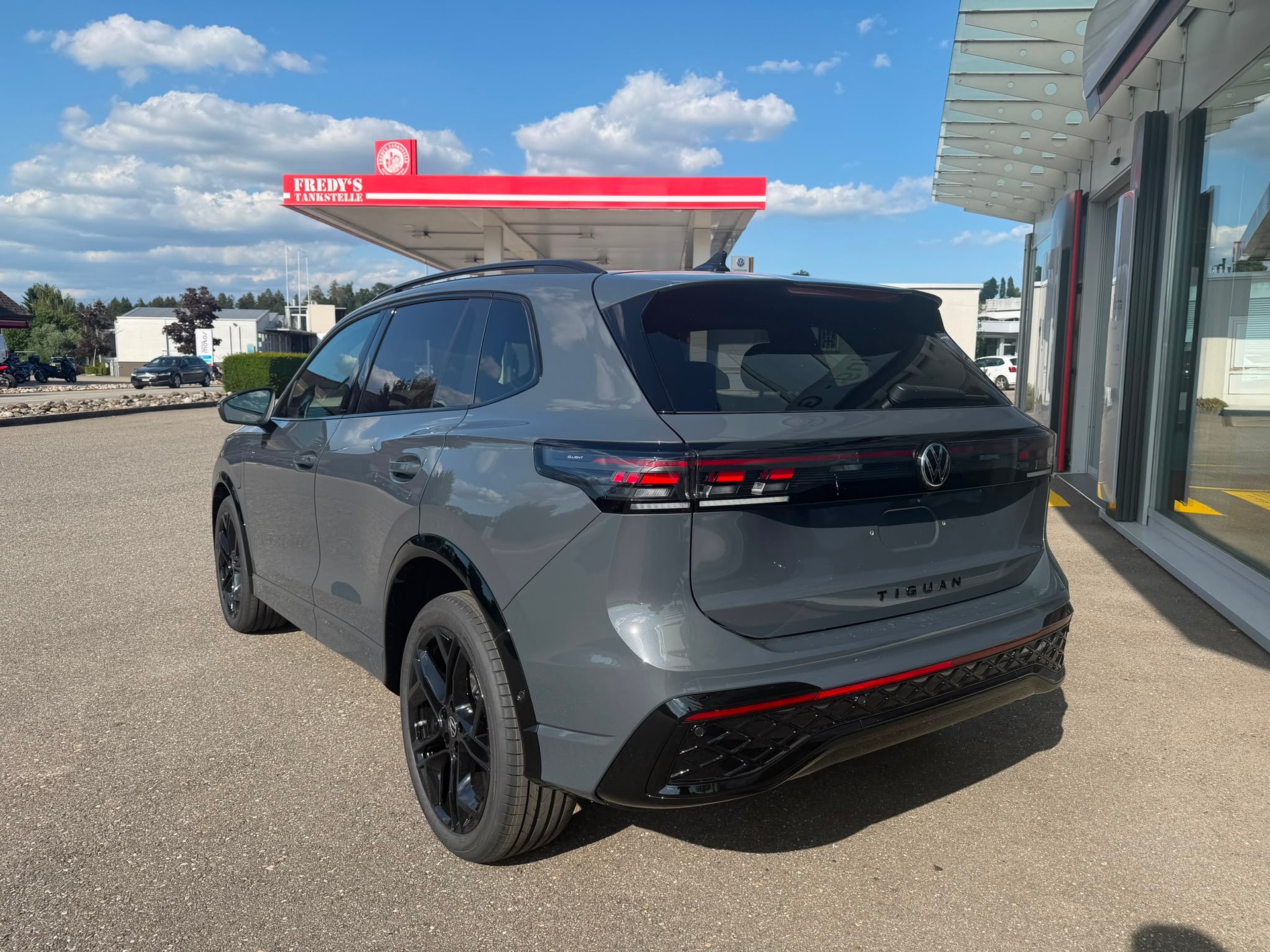 VW Tiguan 1.5 TSI evo2 eHybrid R-Line DSG-showroom-element-2