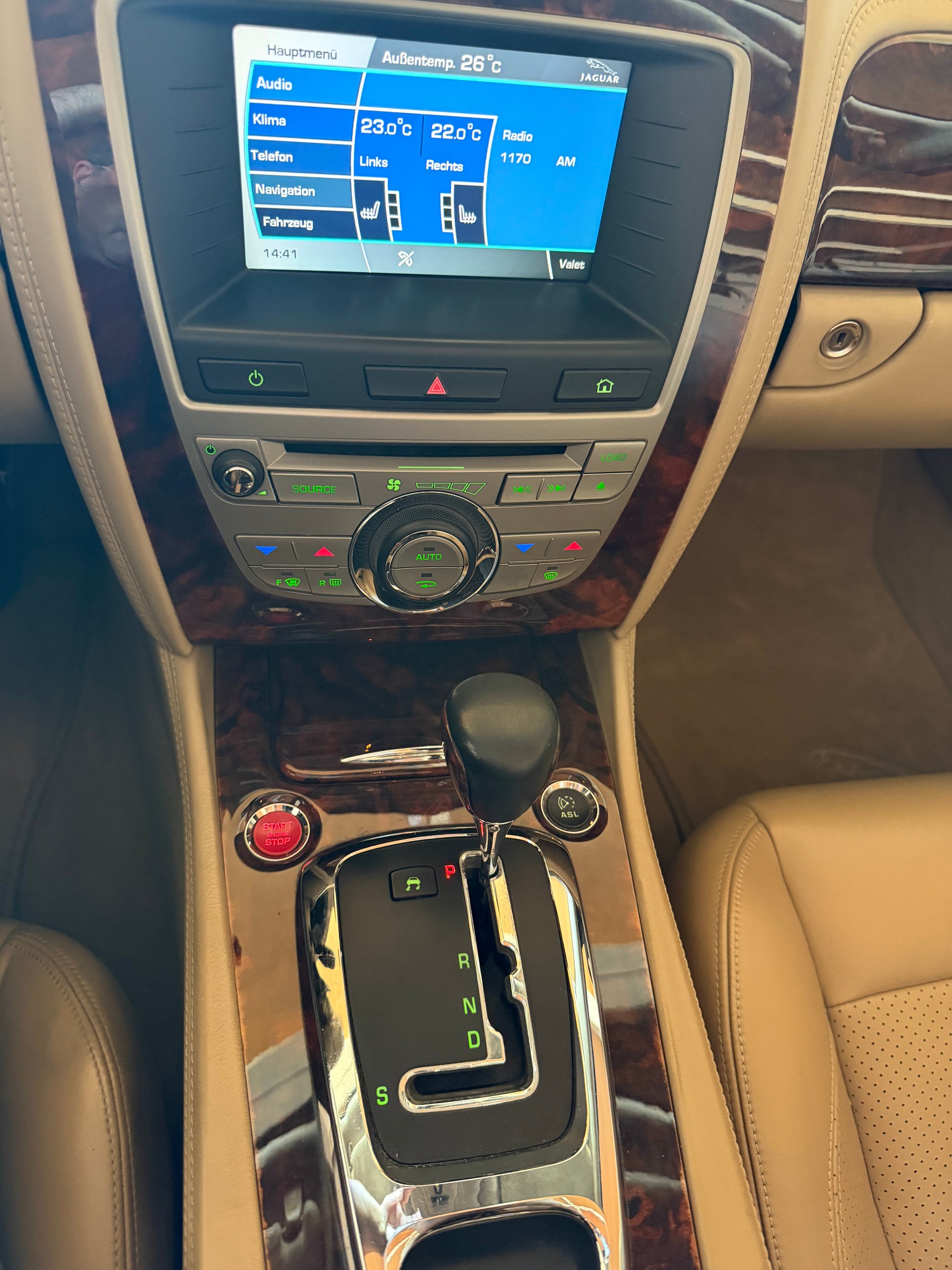 JAGUAR 4.2 V8-image-9