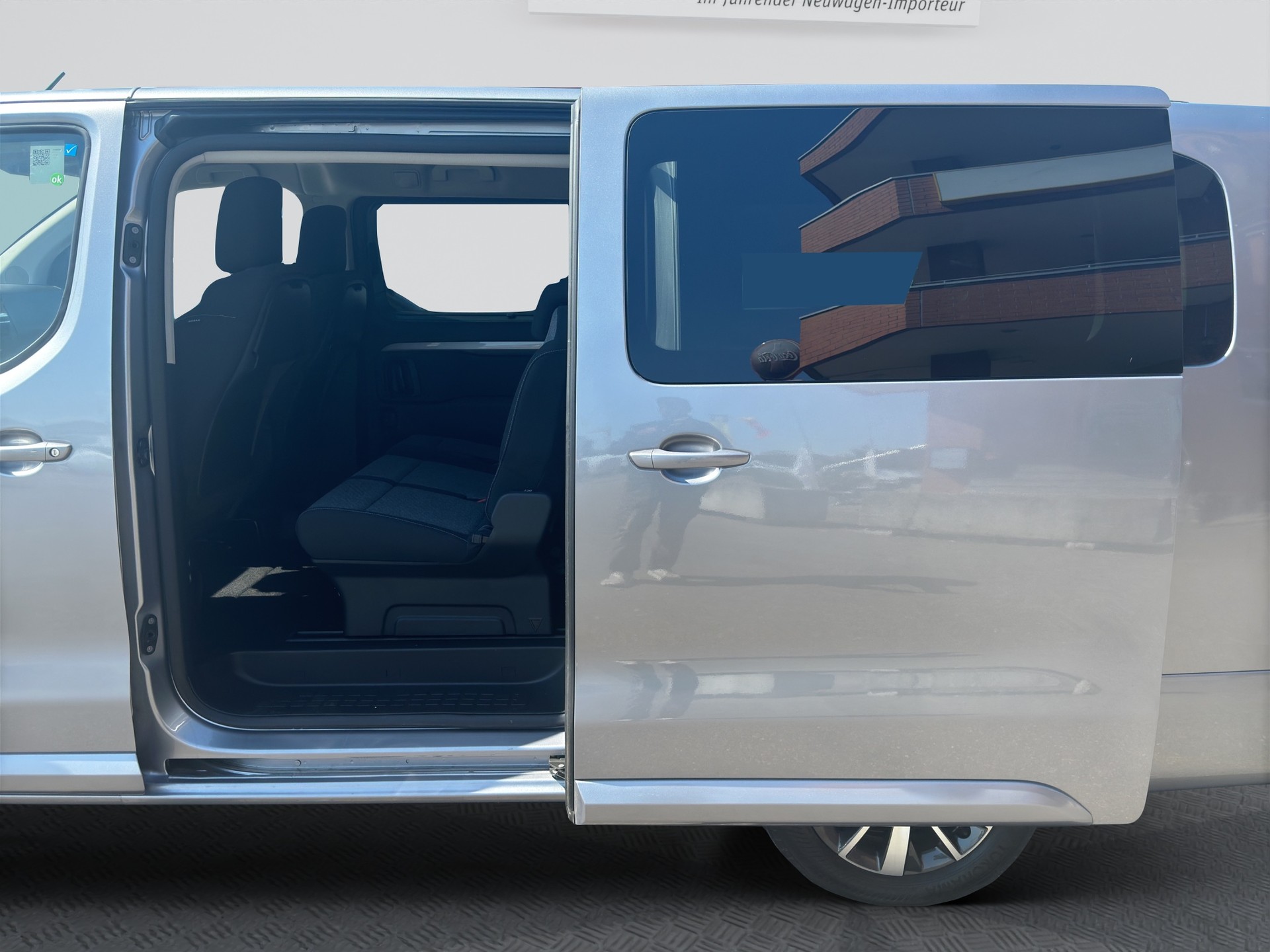 TOYOTA Proace Verso 2.0 D-4D Trend Long Aut.-showroom-element-3