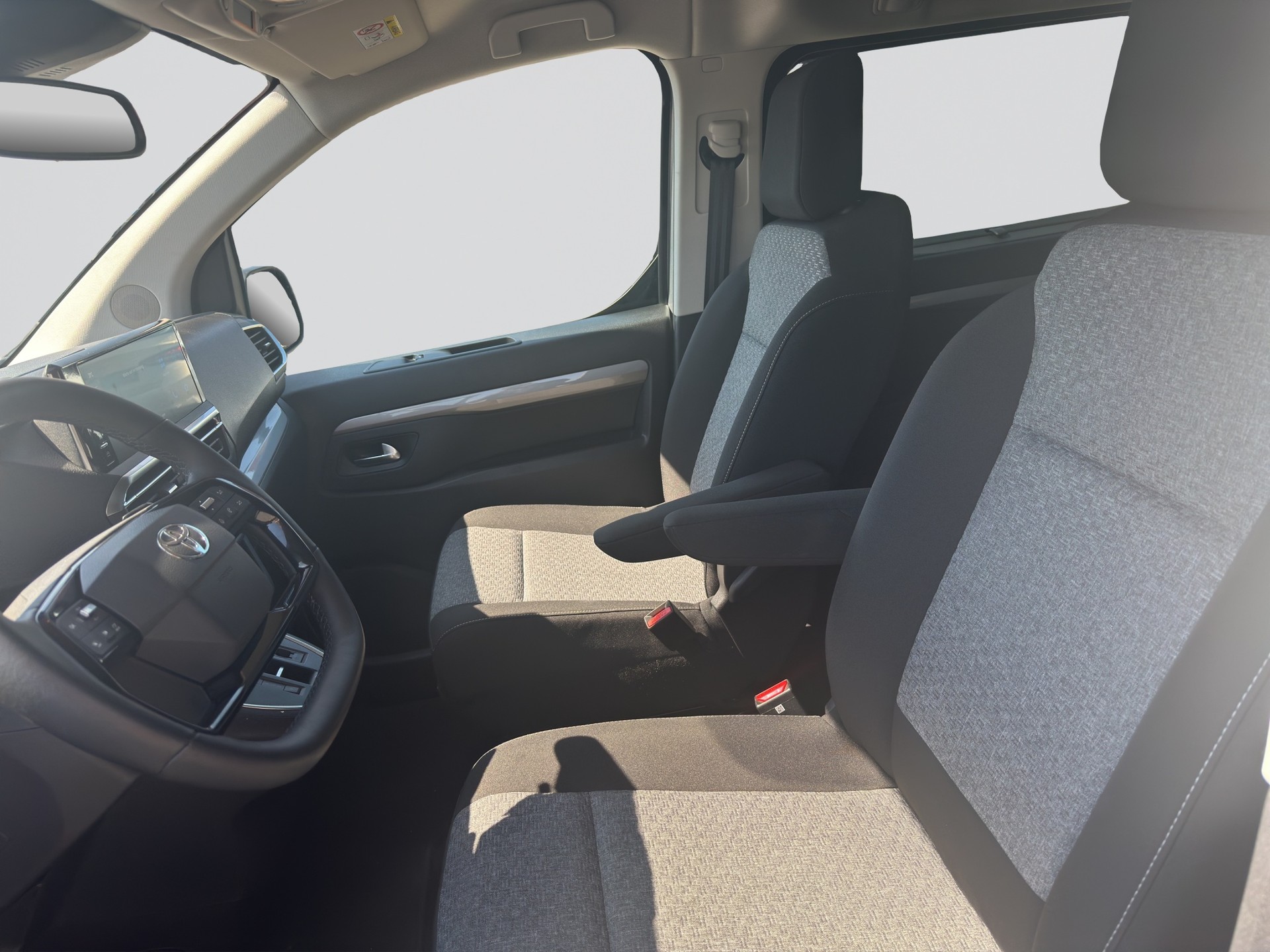 TOYOTA Proace Verso 2.0 D-4D Trend Long Aut.-image-7