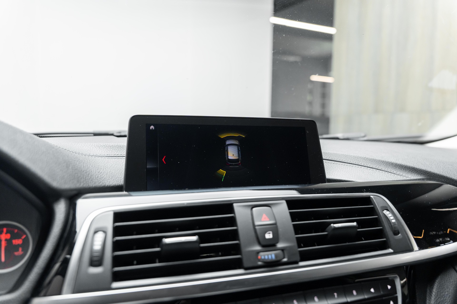 BMW 318d Touring Edition Sport Line Steptronic-image-12