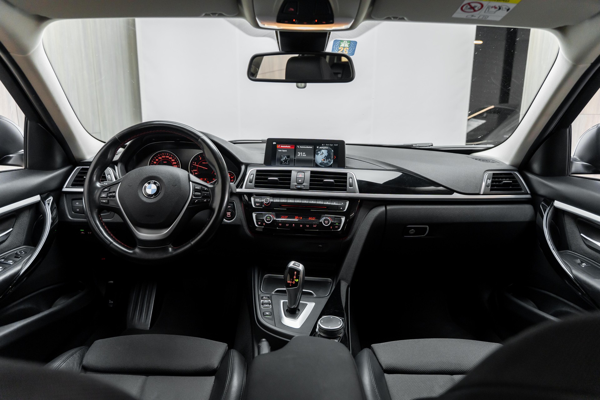BMW 318d Touring Edition Sport Line Steptronic-showroom-element-2