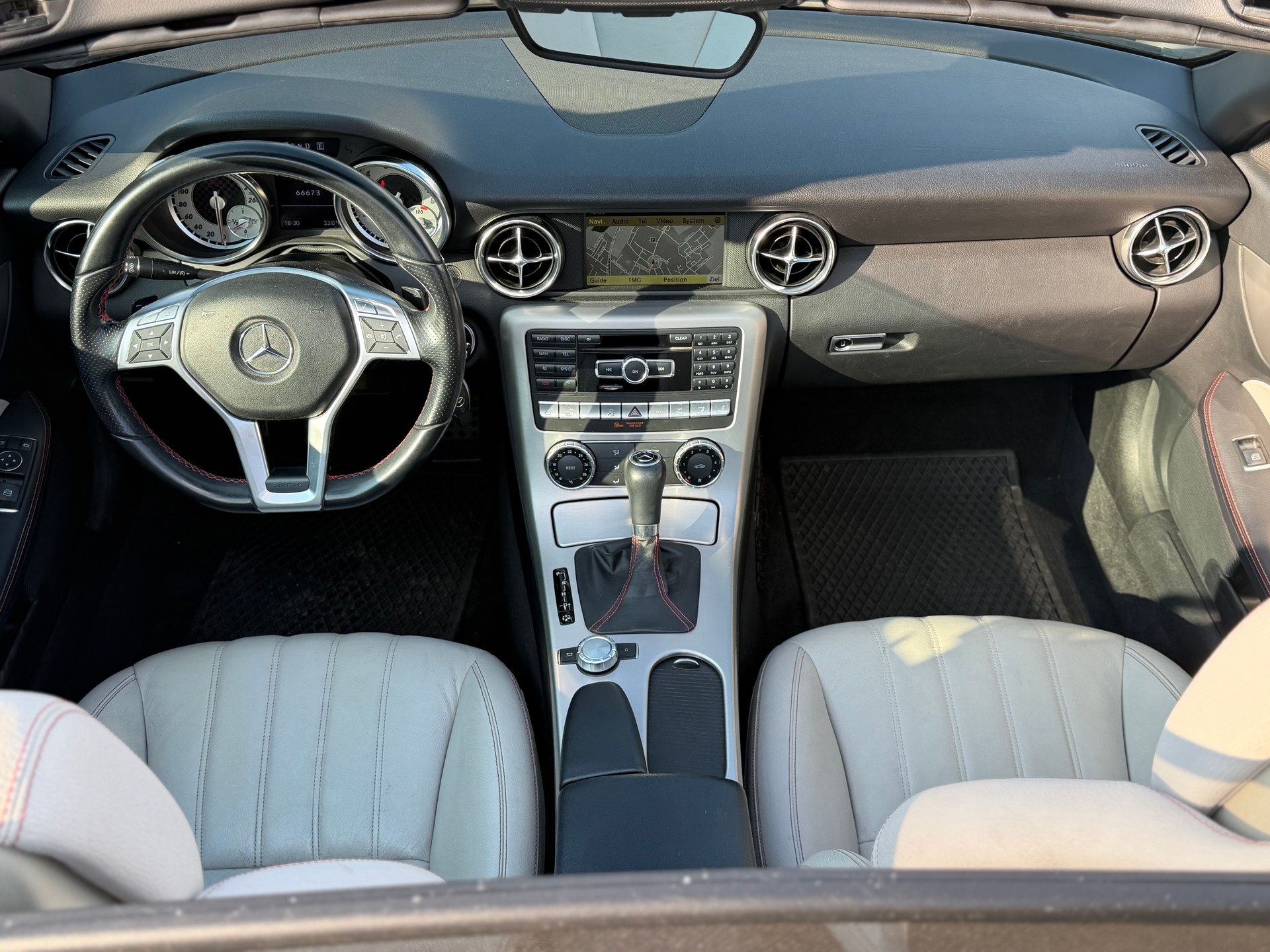 MERCEDES-BENZ SLK 200 7G-Tronic AMG Line-image-9