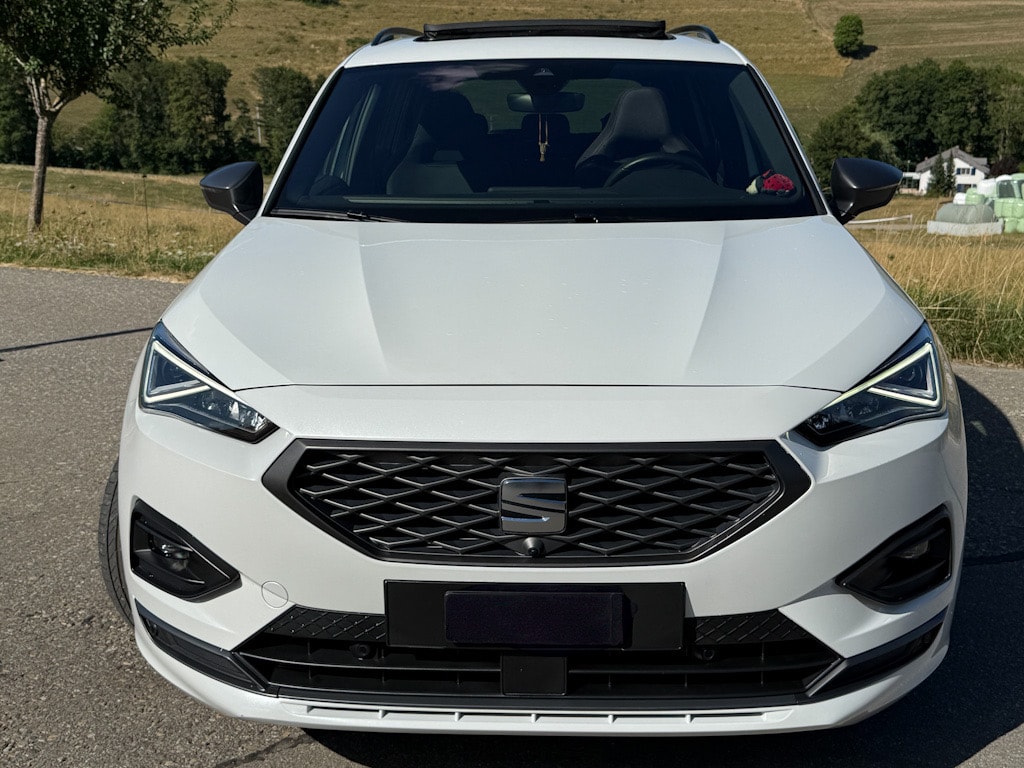 SEAT 2.0 TSI FR 4Drive DSG-image-1
