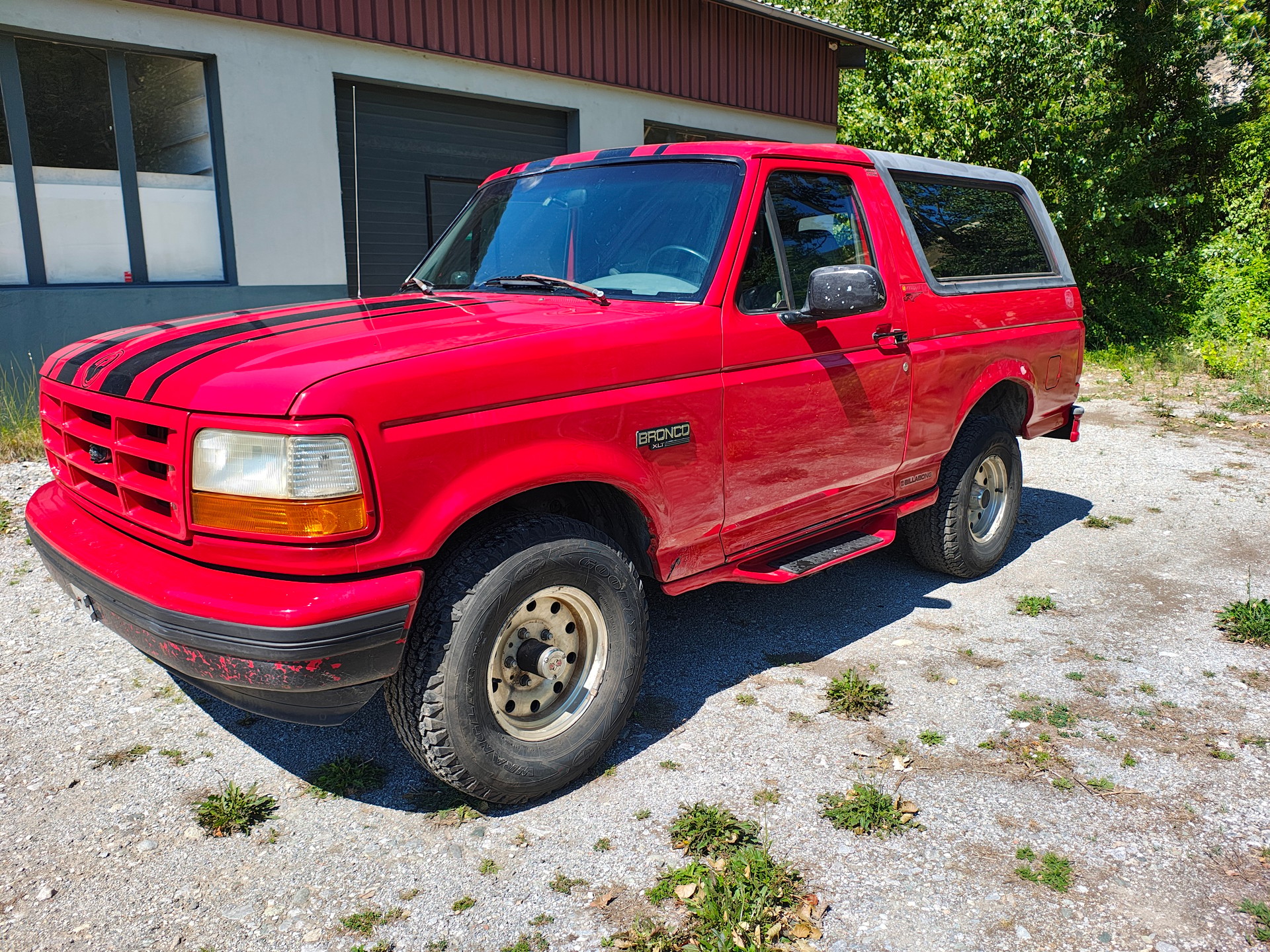 FORD BRONCO