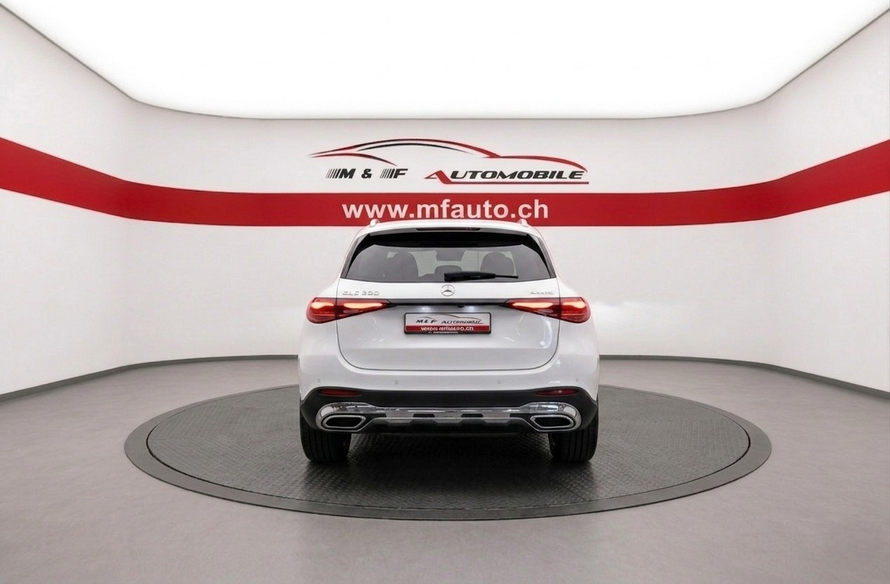 MERCEDES-BENZ GLC 220 d Avantgarde 4matic CH FAHRZEUG-image-5