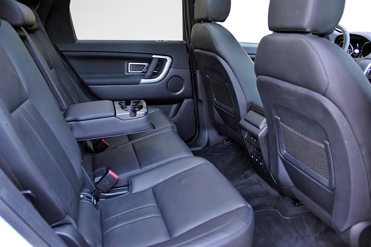 LAND ROVER Discovery Sport 2.0 TD4 HSE AT9-image-11