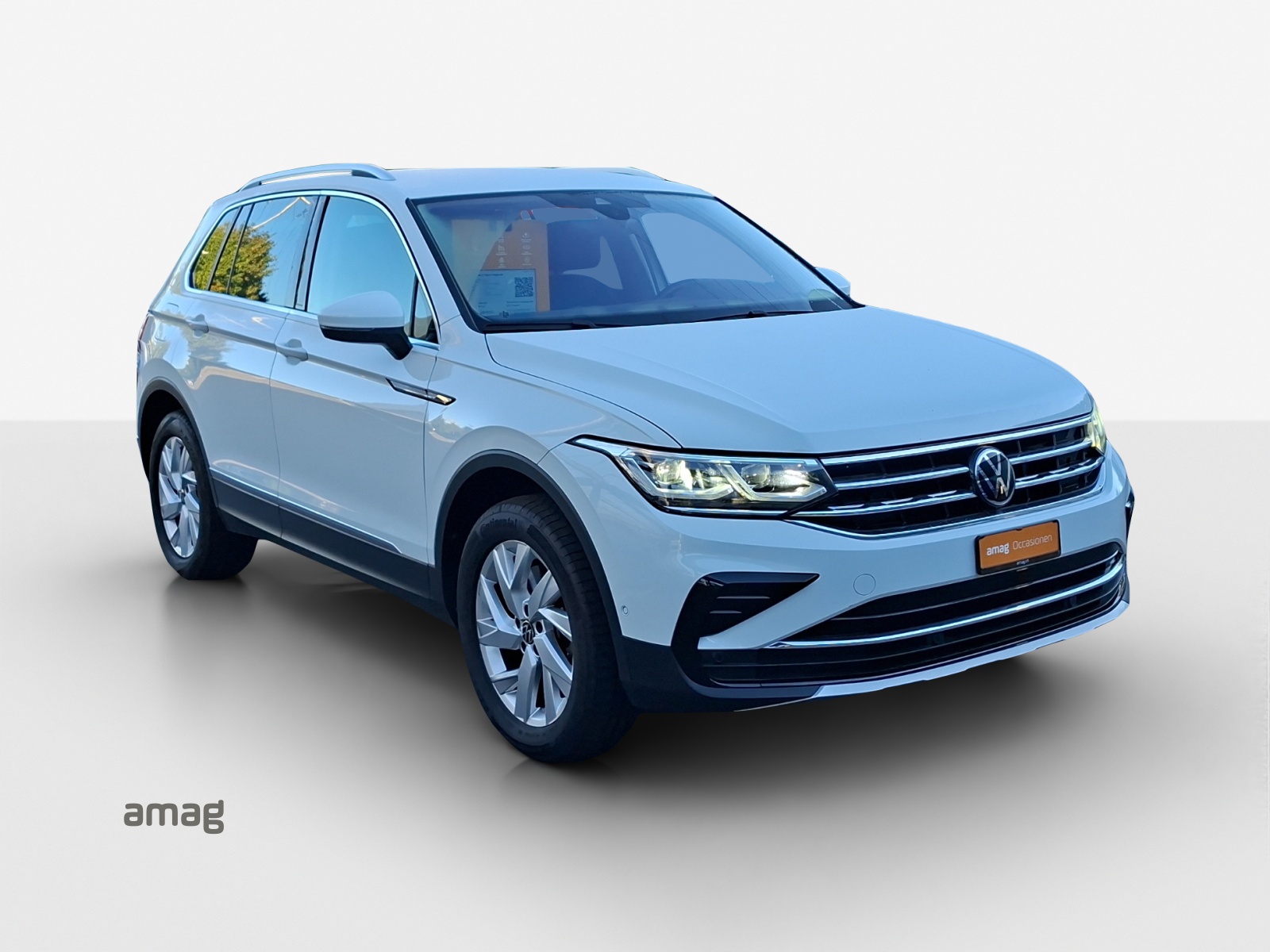 VW Tiguan 2.0 TDI SCR Elegance 4Motion DSG-image-5