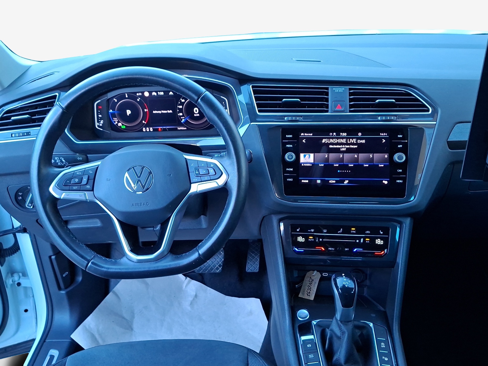 VW Tiguan 2.0 TDI SCR Elegance 4Motion DSG-image-8