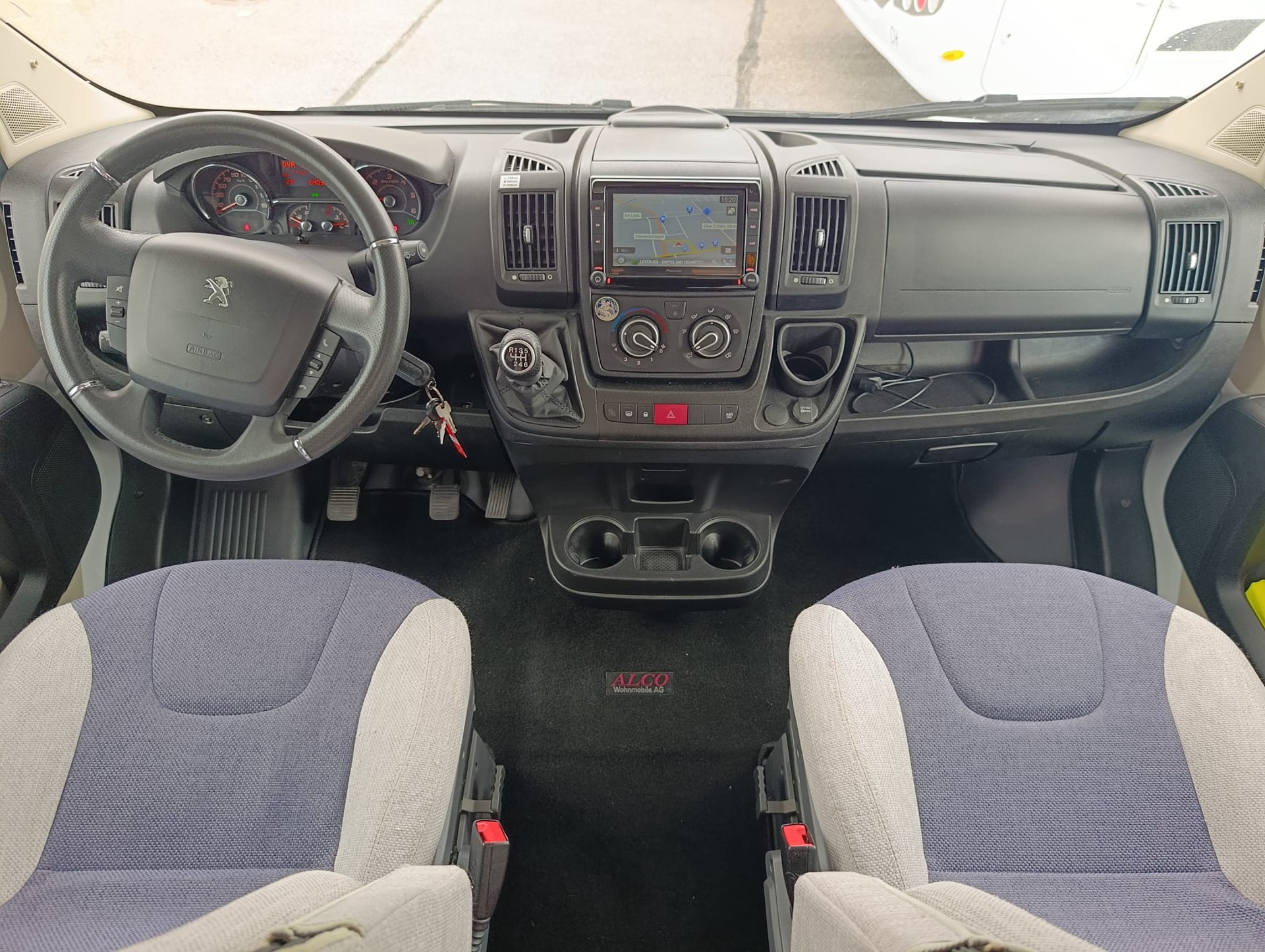 WEINSBERG R 59 ***Perfekt für Familien ***6 eingetragene Sitzplätze ***-image-12