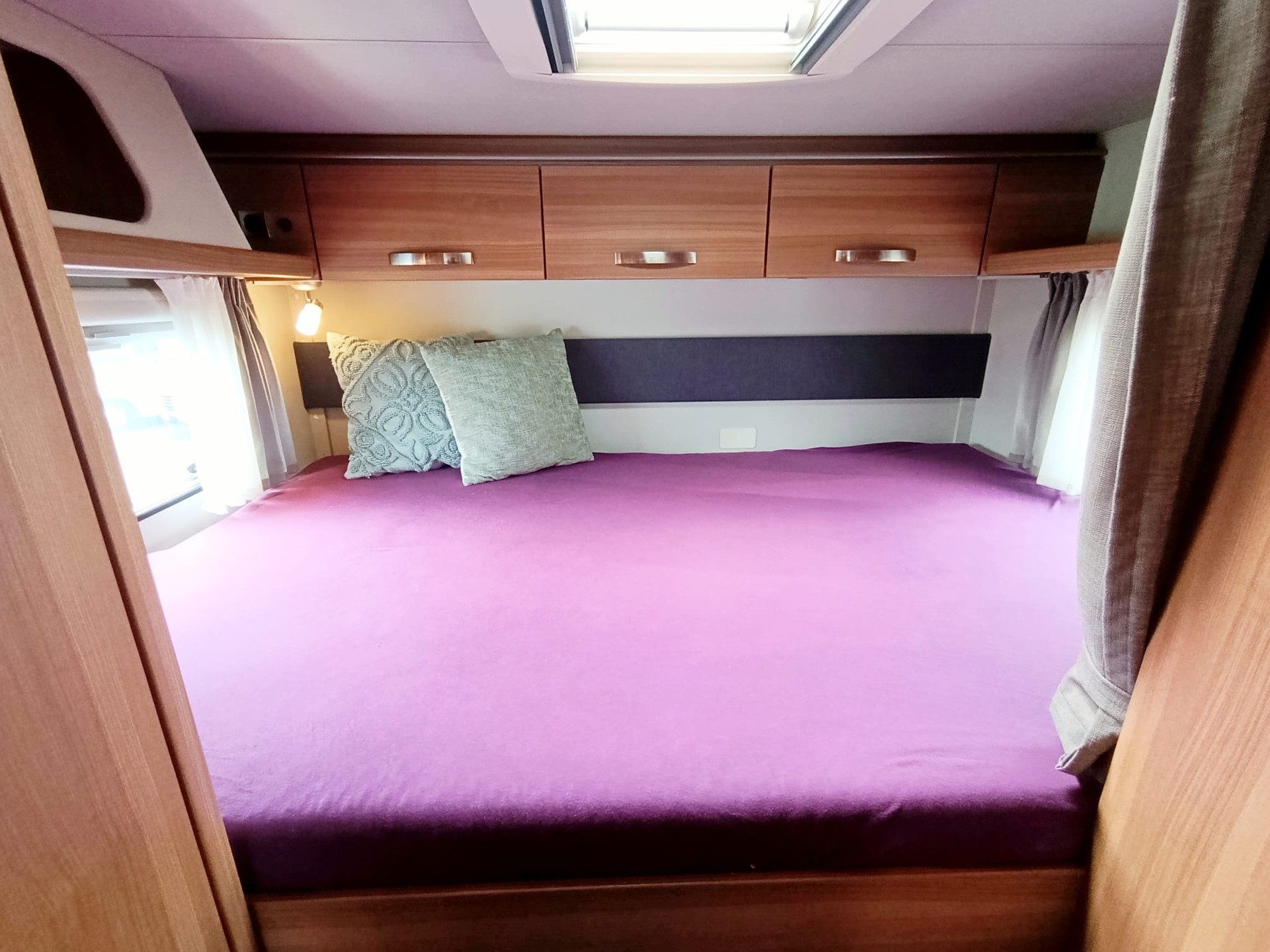 WEINSBERG R 59 ***Perfekt für Familien ***6 eingetragene Sitzplätze ***-showroom-element-3