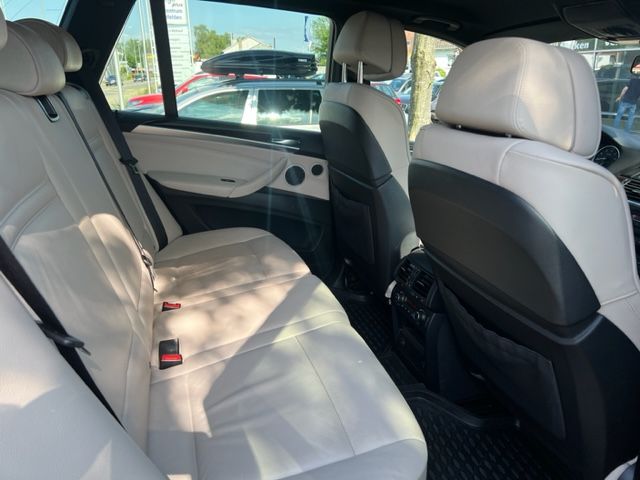 BMW X5 xDrive 50i Steptronic-image-14